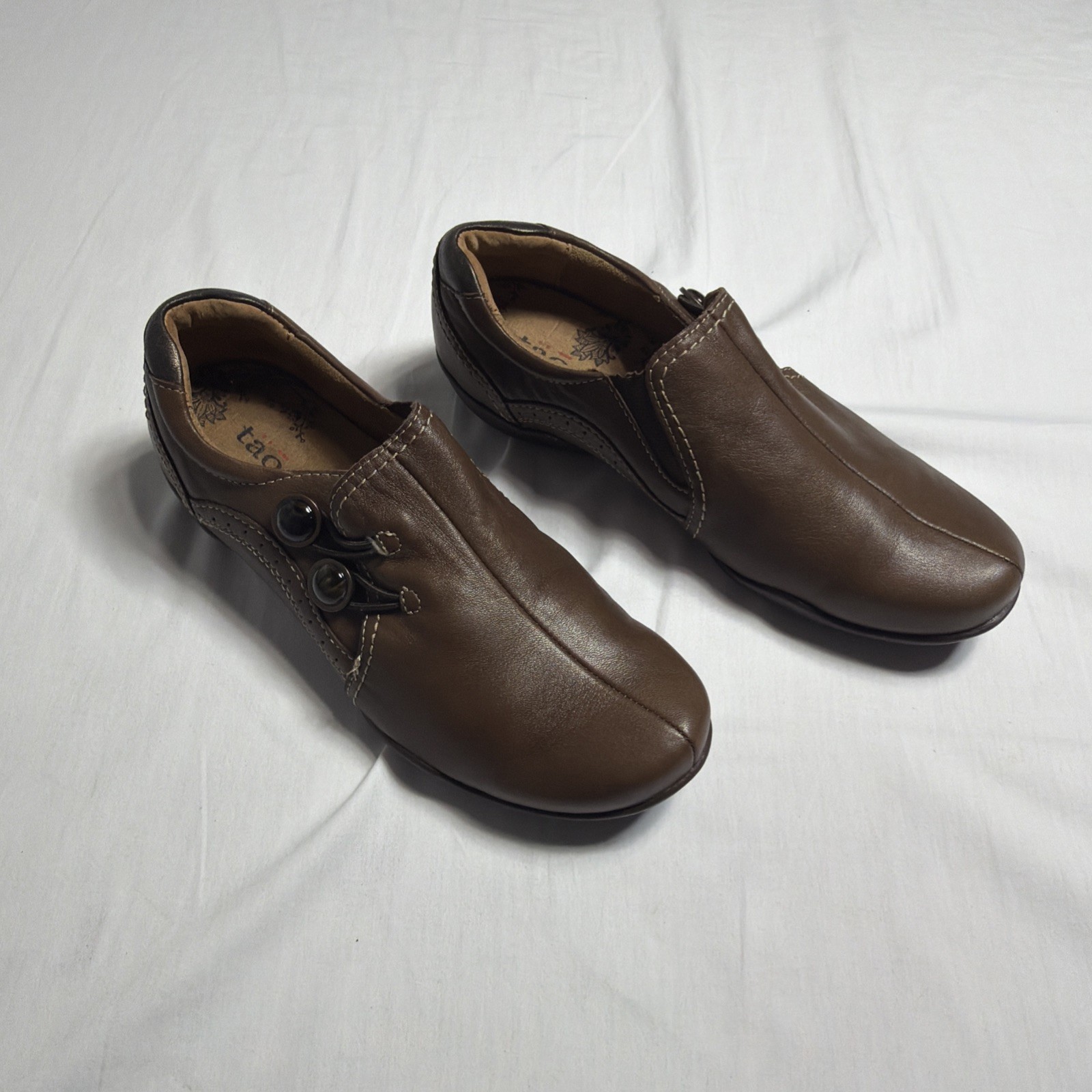 Women’s Taos Double Take Comfort Wedge Style Loafers – 100% Leather – Size 6 M