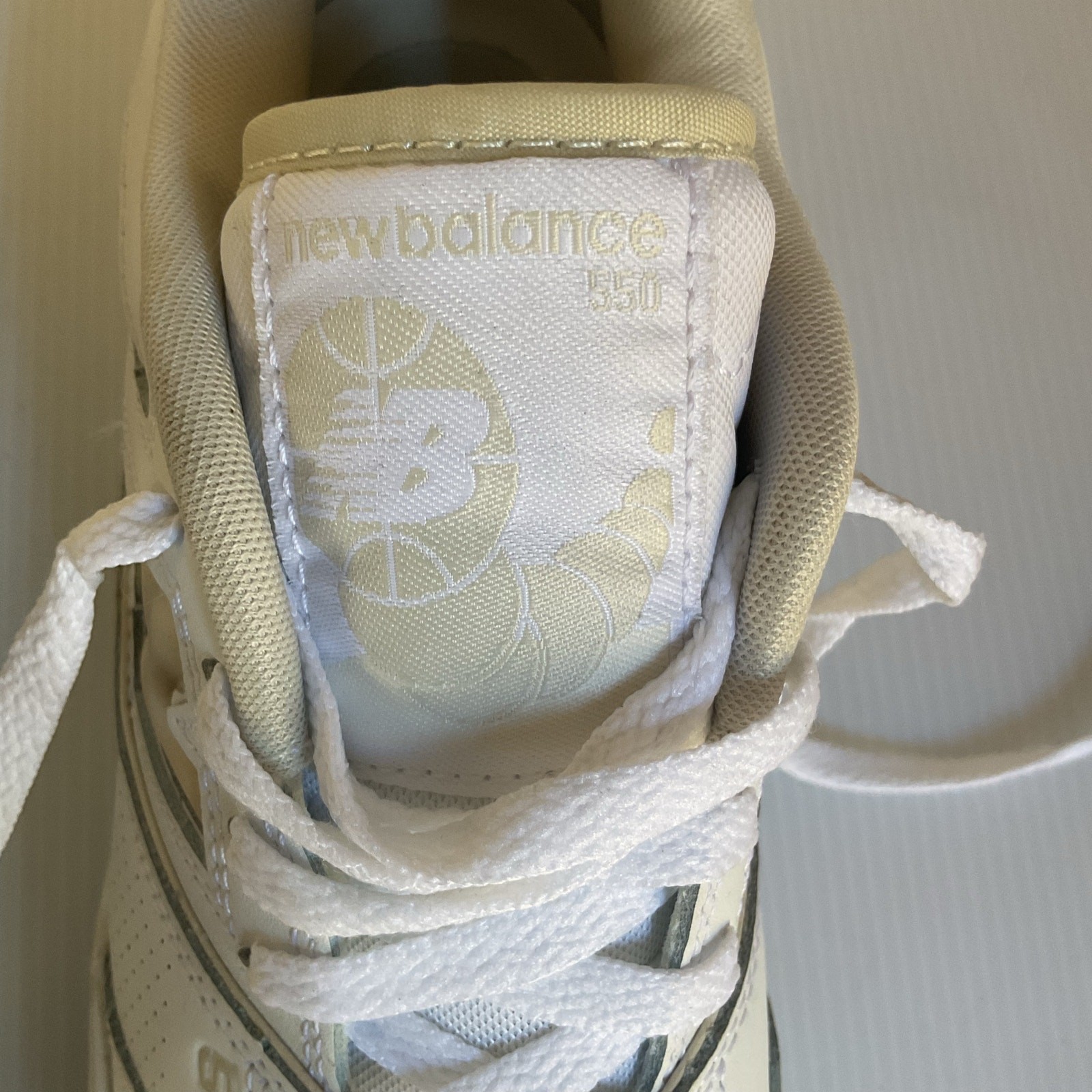 New Balance 550 White Beige Leather Sneakers Women’s 8 EU 39 Retro Classic