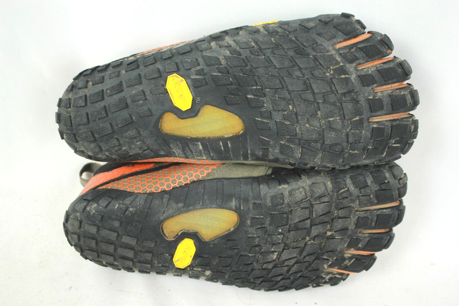 VIBRAM FIVE FINGERS SALMON WATER SHOES SANDALS SIZE 40 VGC!