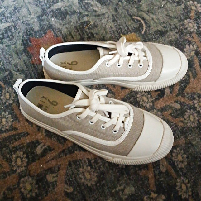 MIX No. 6 Cassy Womens Low Top Lace Up Sneakers Gray/White Solid Athletic
