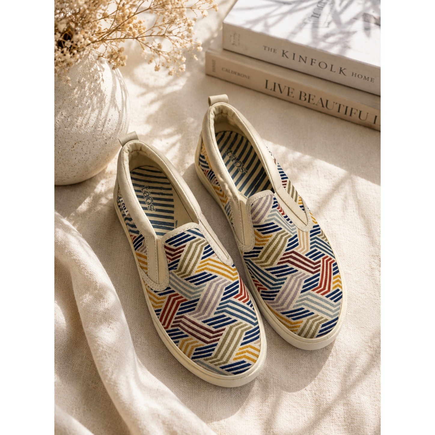 Taos Rubber Soul Slip On Sneakers Multi Color Geometric Canvas Womens 8.5