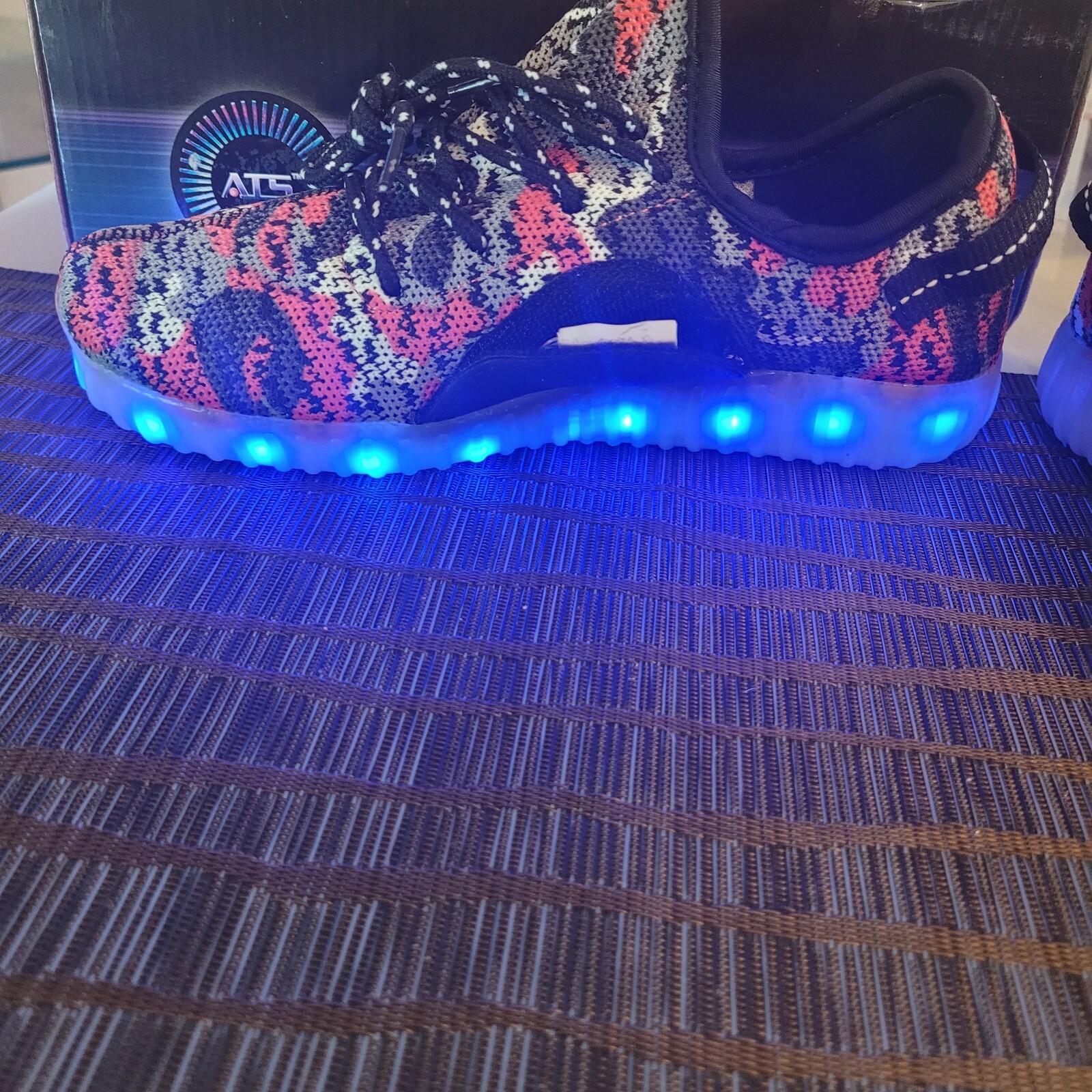 ATS Unisex LED Shoes Breathable Sneakers Light up Shoes Size 3.5