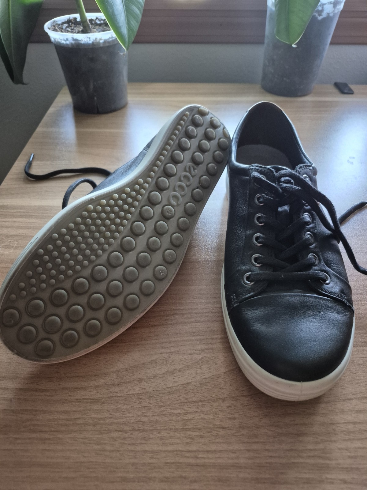 Womens Ecco Shoes Size 8 Black And White