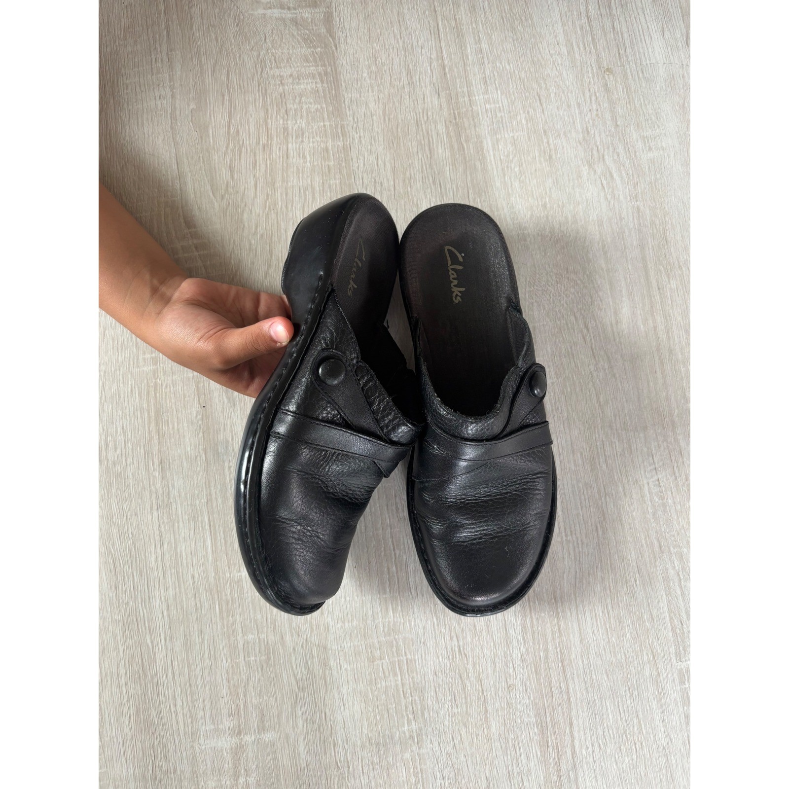 Clarks Womens Black Leather Slip On Mules Wedge Clogs Button Detail Shoes Size 7