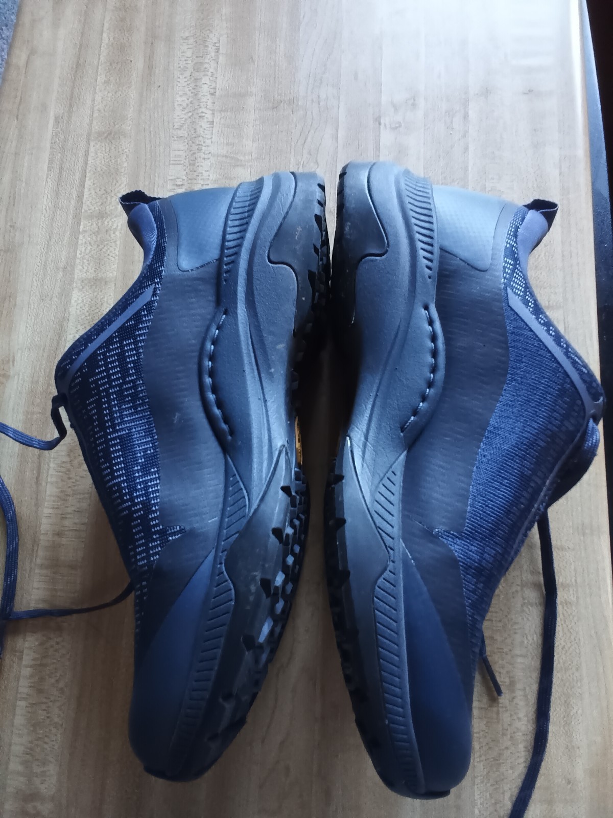 Women Dansko Makayla Tennis Shoes Waterproof Arch Plus Vibram Sole Size 38