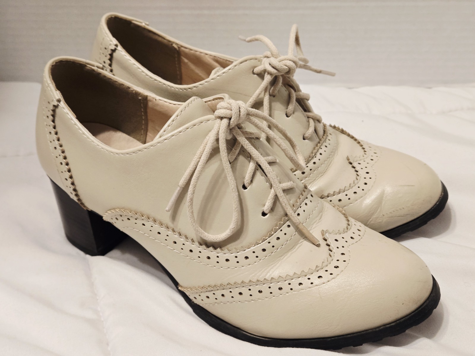 FOWT 8 Perforated Lace-Up Oxfords Almond Toe Chunky Heel Beige Academia Preppy