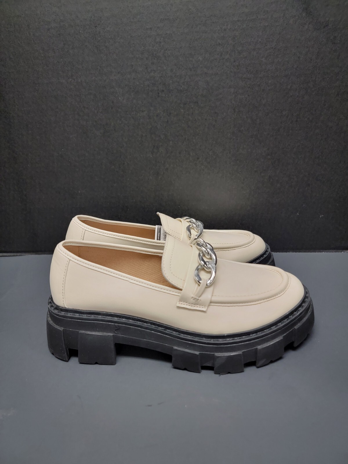 No Boundaries Women’s Fashion Lug Loafers, Shell, Multiple Sizes, Brand New!!!