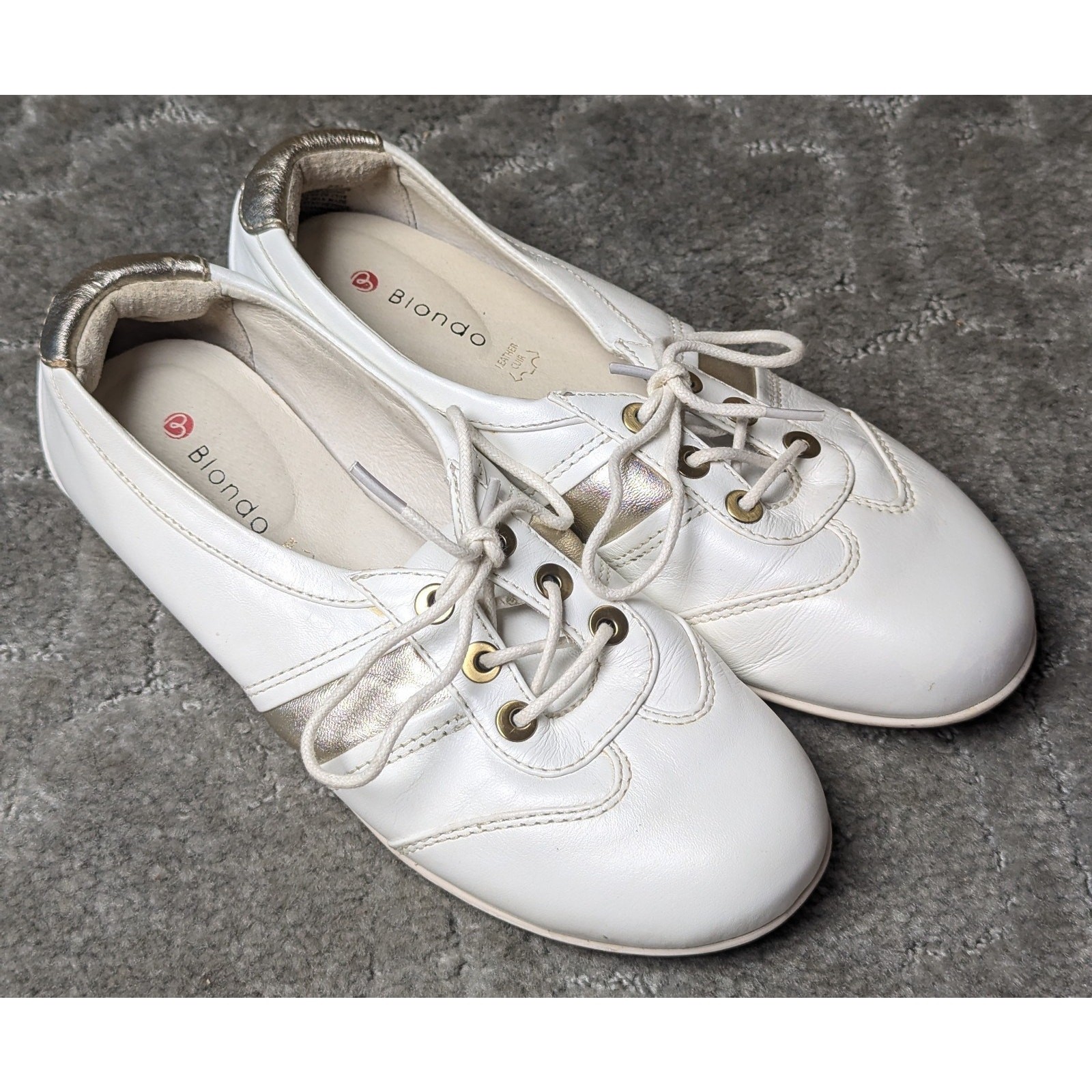 Blondo Mao Oxford Golf Sneakers WOMENS 6M Walking Shoe White Gold Leather Comfy