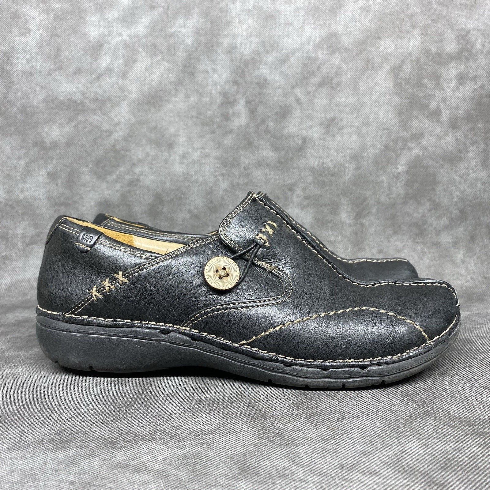 Clarks Unstructured Artisan Un Loop Black leather slip-on shoes Size 7.5
