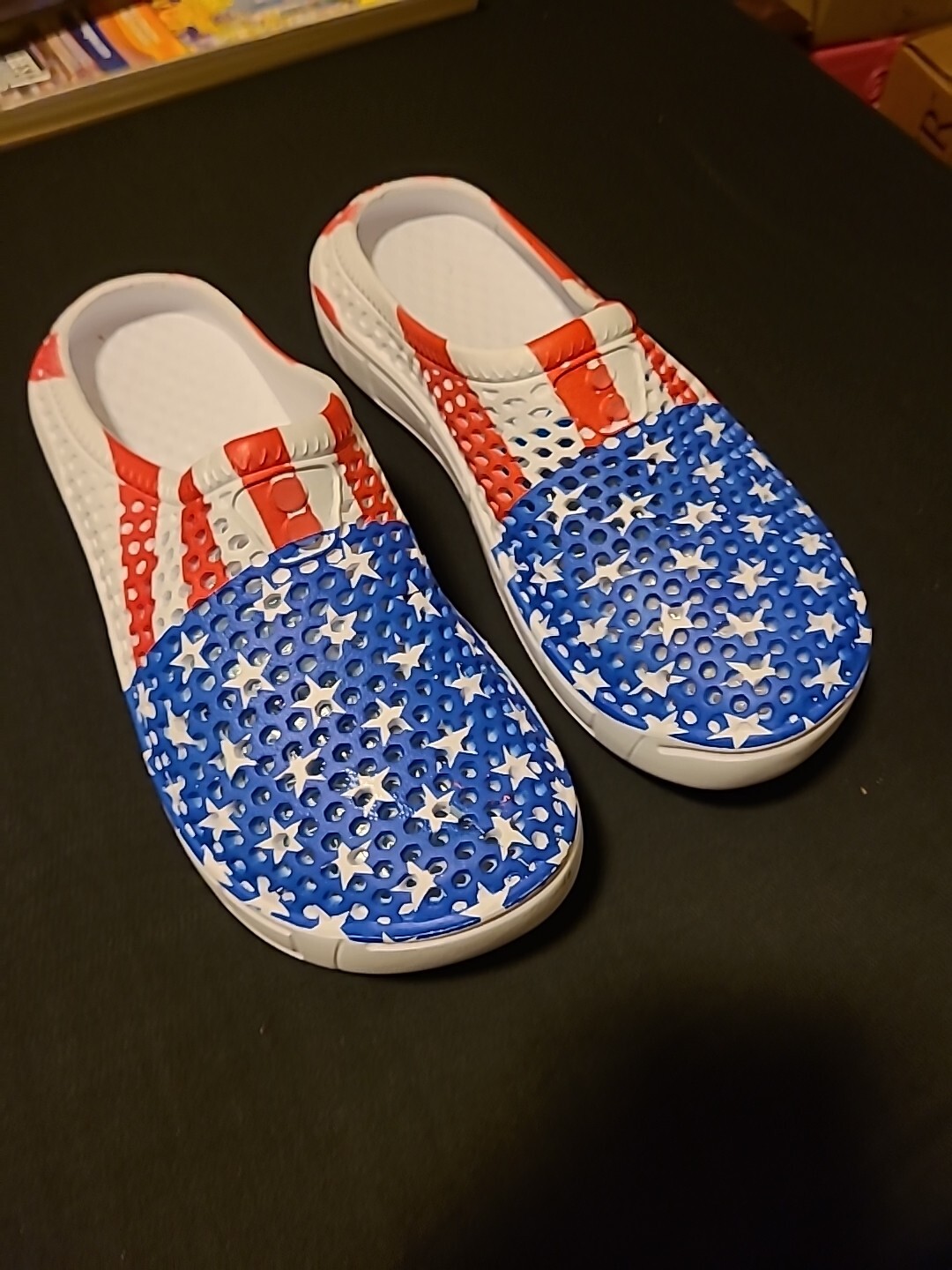 STARS & STRIPES RED WHITE & BLUE PATTERN CLOGS SZ 8 #61