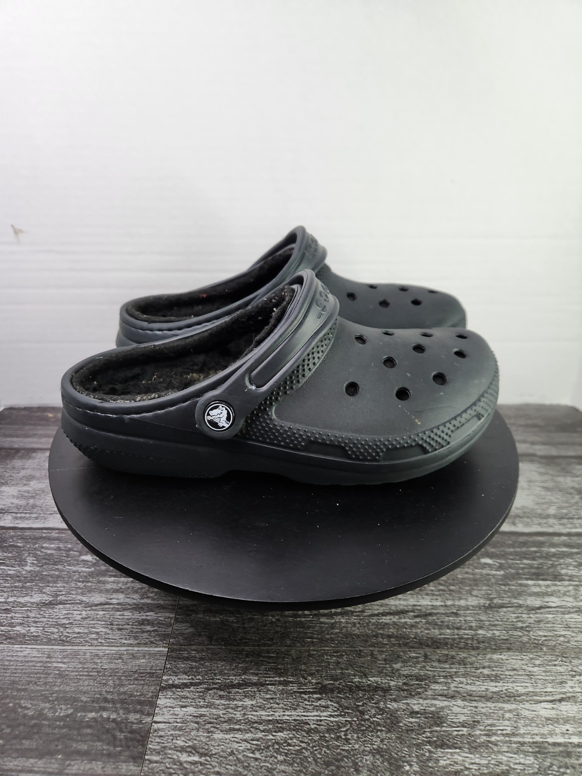 Crocs Cloth Interior Womens Clogs Size 7