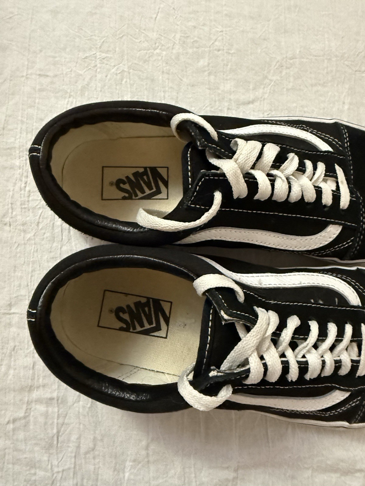 Vans Old Skool Black With White Stripe unisex Size 10 US