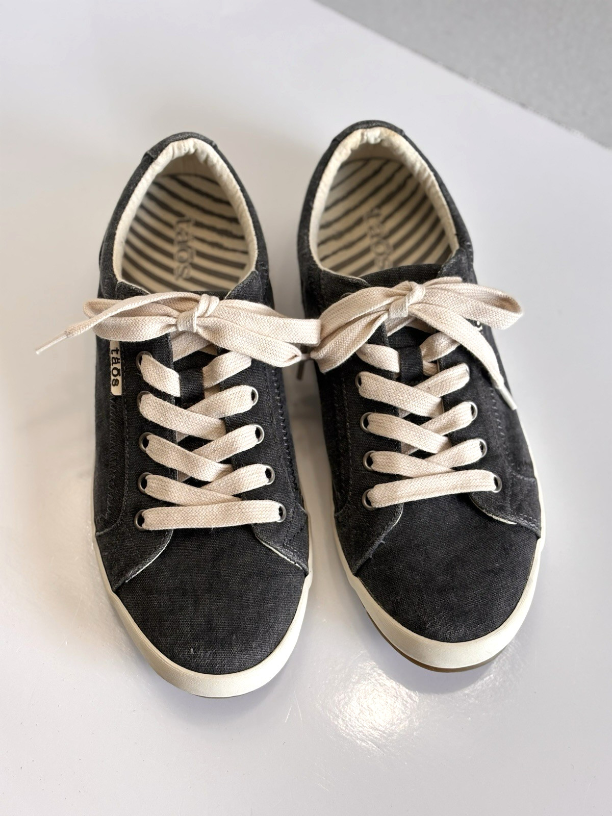 Taos Star Women’s Sz 8.5 Charcoal Wash Canvas Lace Up Comfort Sneaker STA-12844