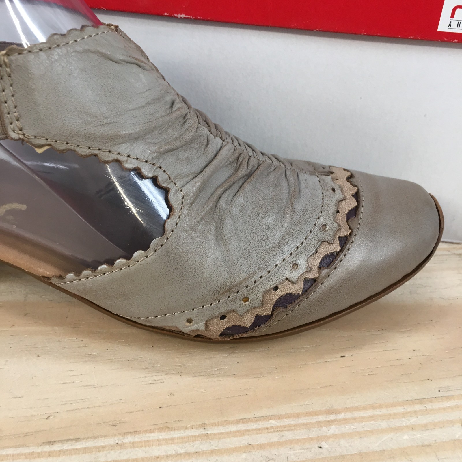 Rieker Mirjam Mary Jane Shoes Womens 37 Laser Cut Casual Leather Taupe NEW
