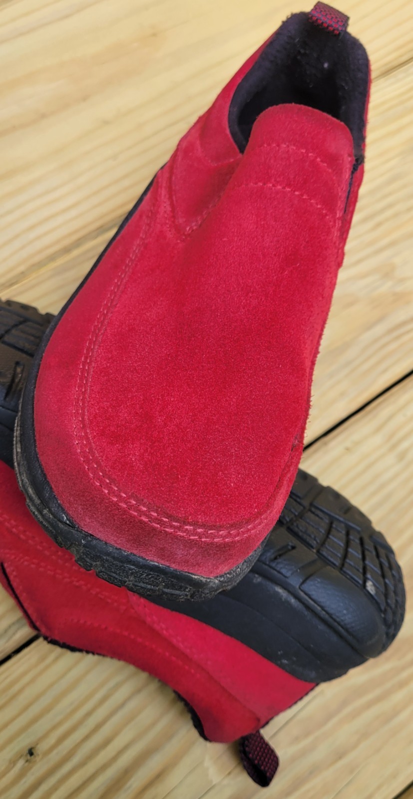 L.L. Bean Red Suede Women Moc Slip-on Walking Hiking Sz 6.5M
