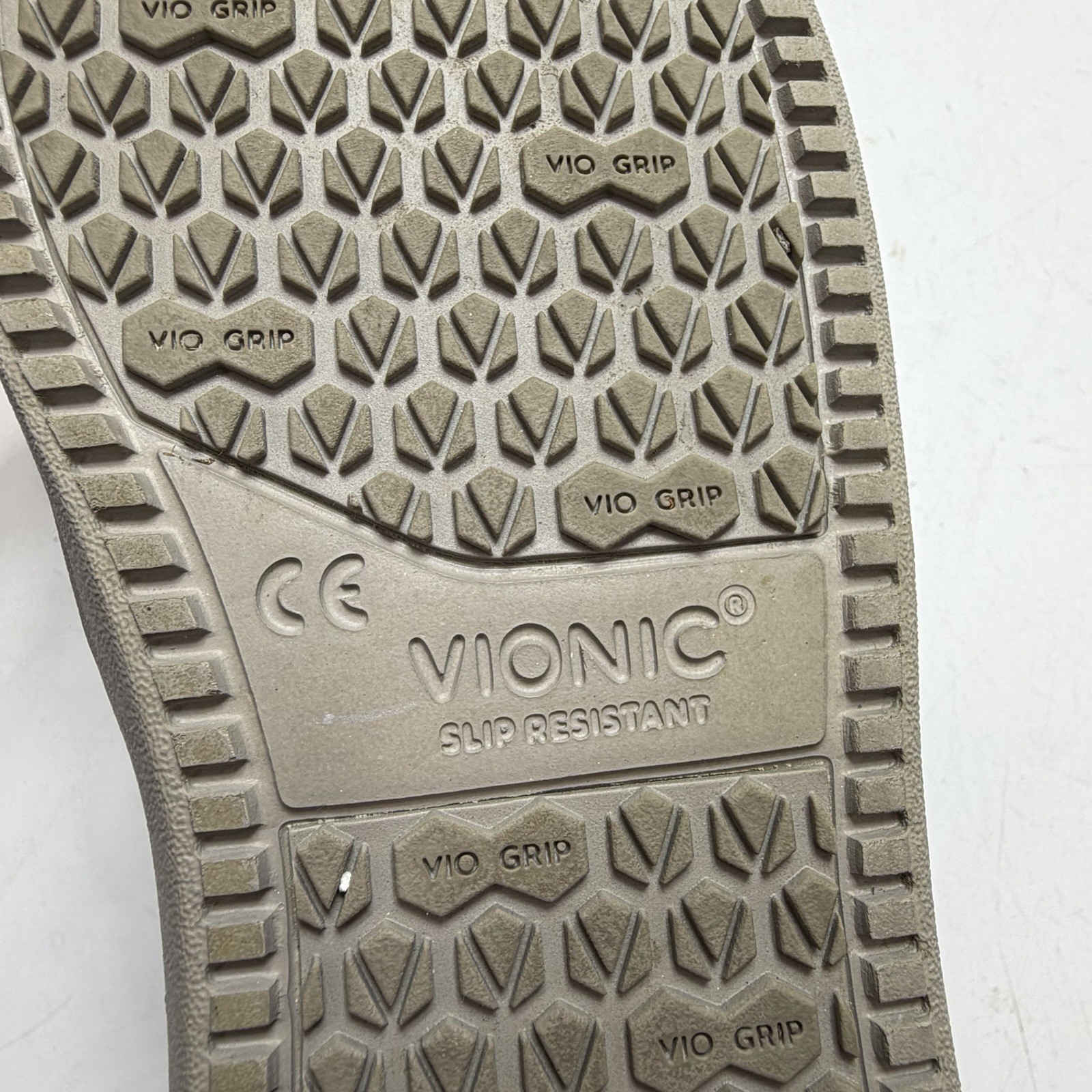 Vionic Avery Camo WOMEN US 8 Grey Suede Slip On Sneaker Vio-Grip Slip Resistant