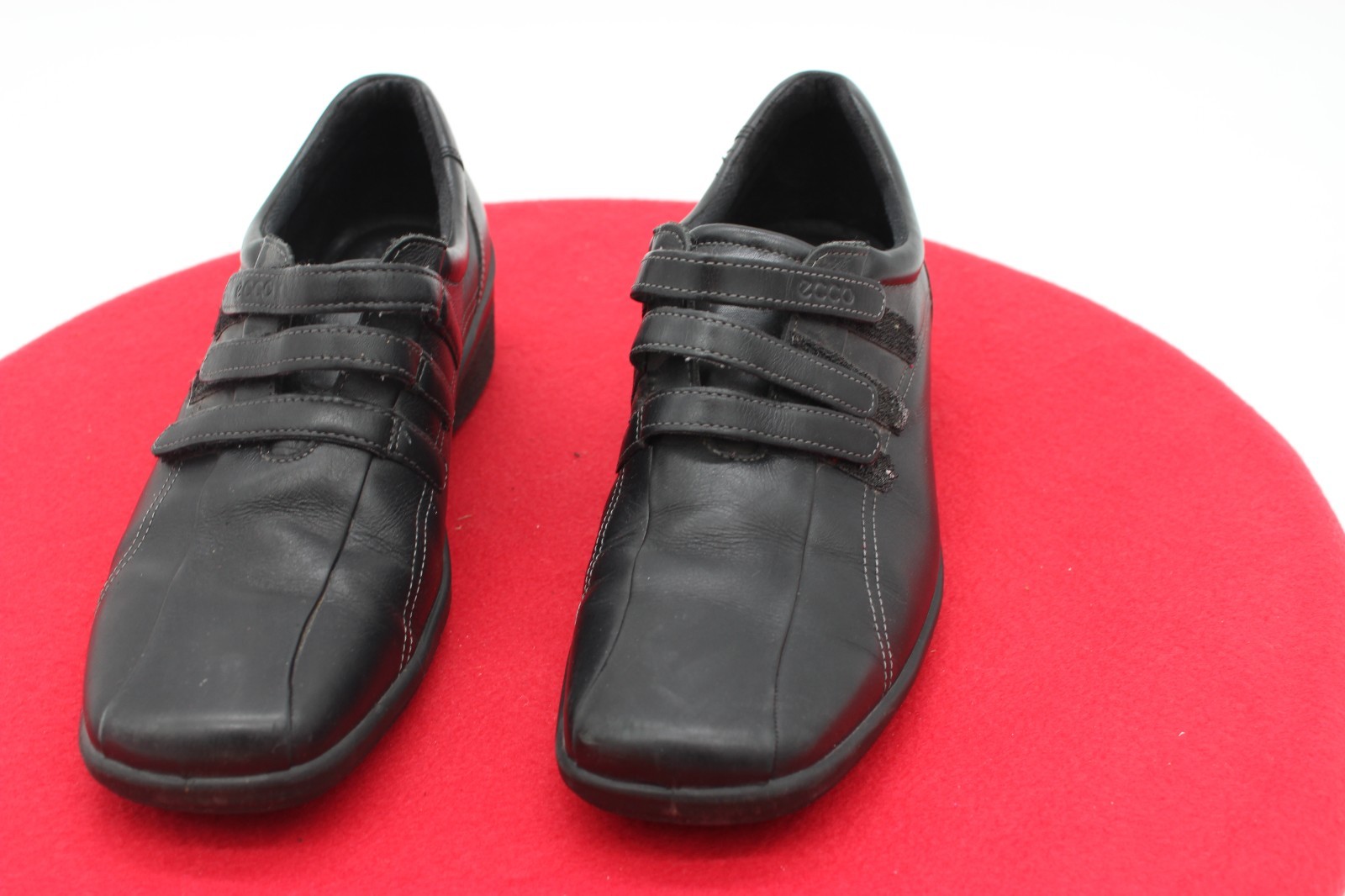 Ecco Black Women’s SZ 10.5 / 41 Leather Shoes Hook & Loop