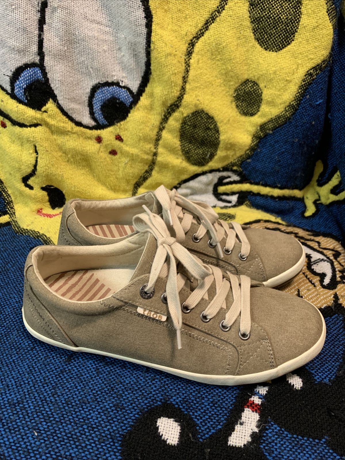 Taos Star Khaki Washed Canvas Comfort Sneakers Lace Up Shoes Womens Sz.10 GUC