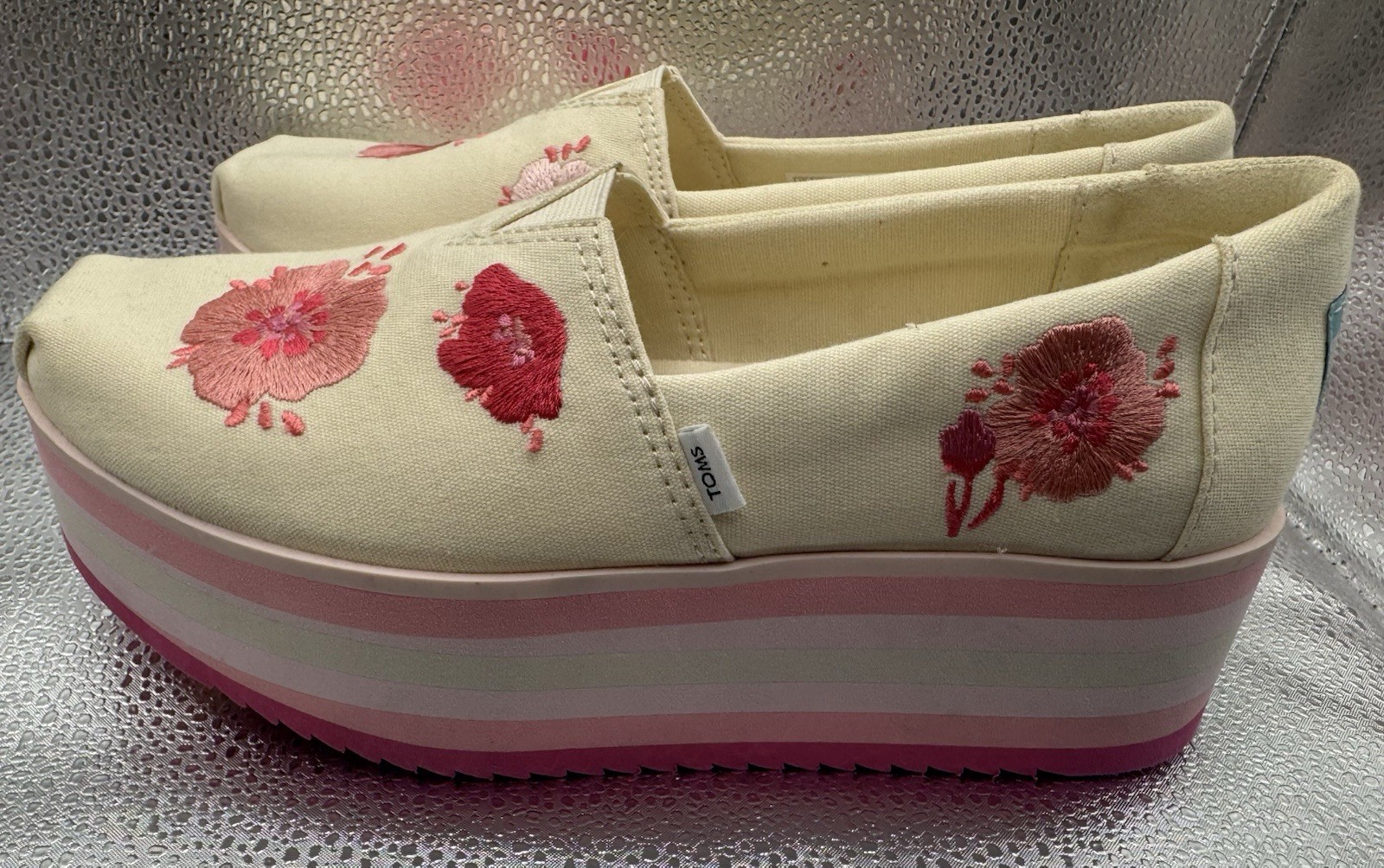 Toms Alpargata Platform Pink Poppies Embroidered Canvas size 6