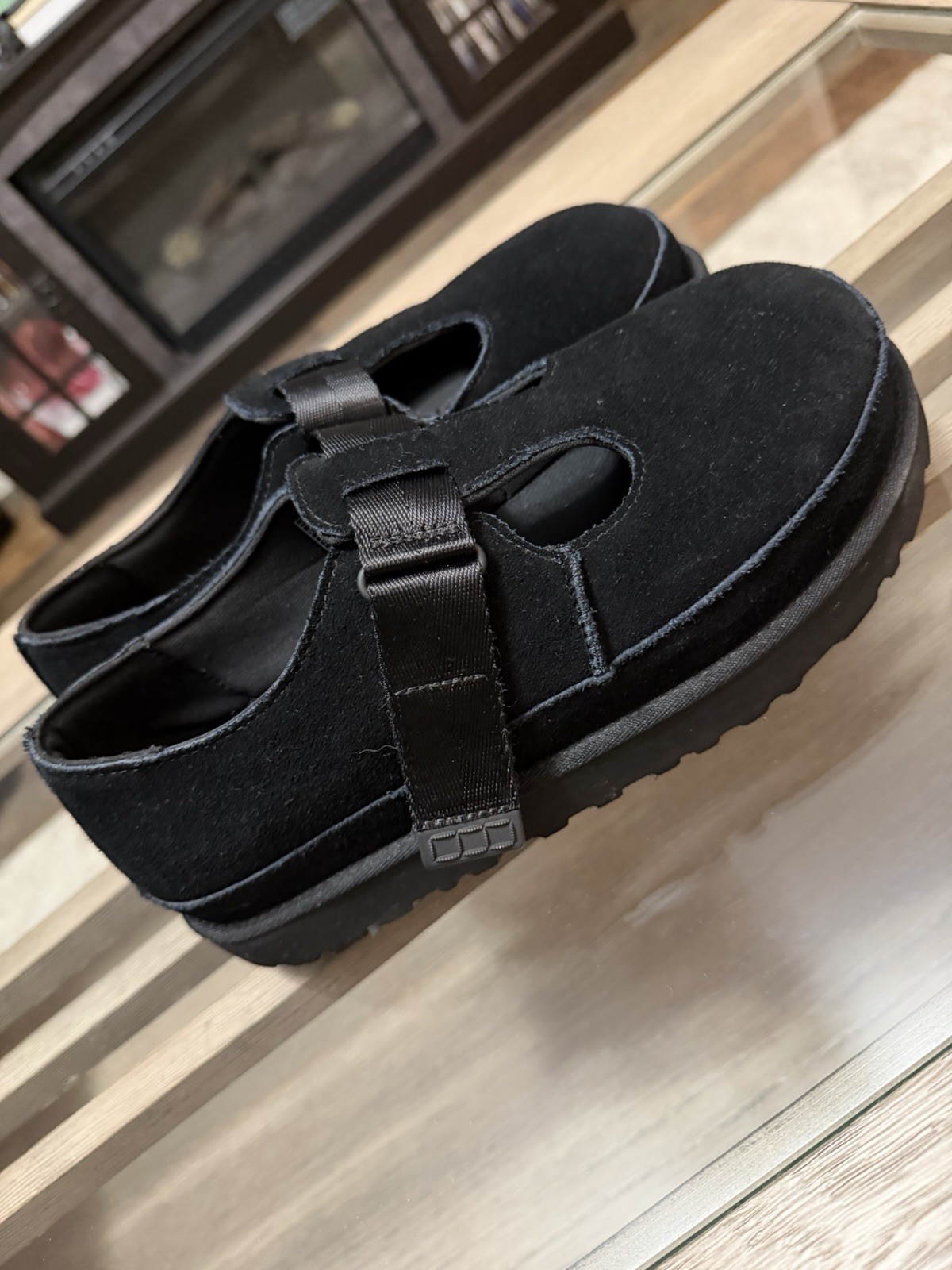 UGG Goldenstar Mary Jane Clog Size 9