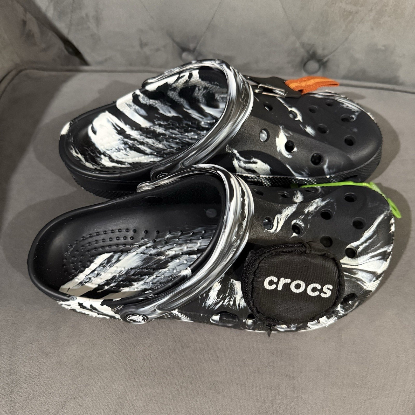 New CROCS Baya Marbled Pouch Clog Black/White Unisex W11 / M9