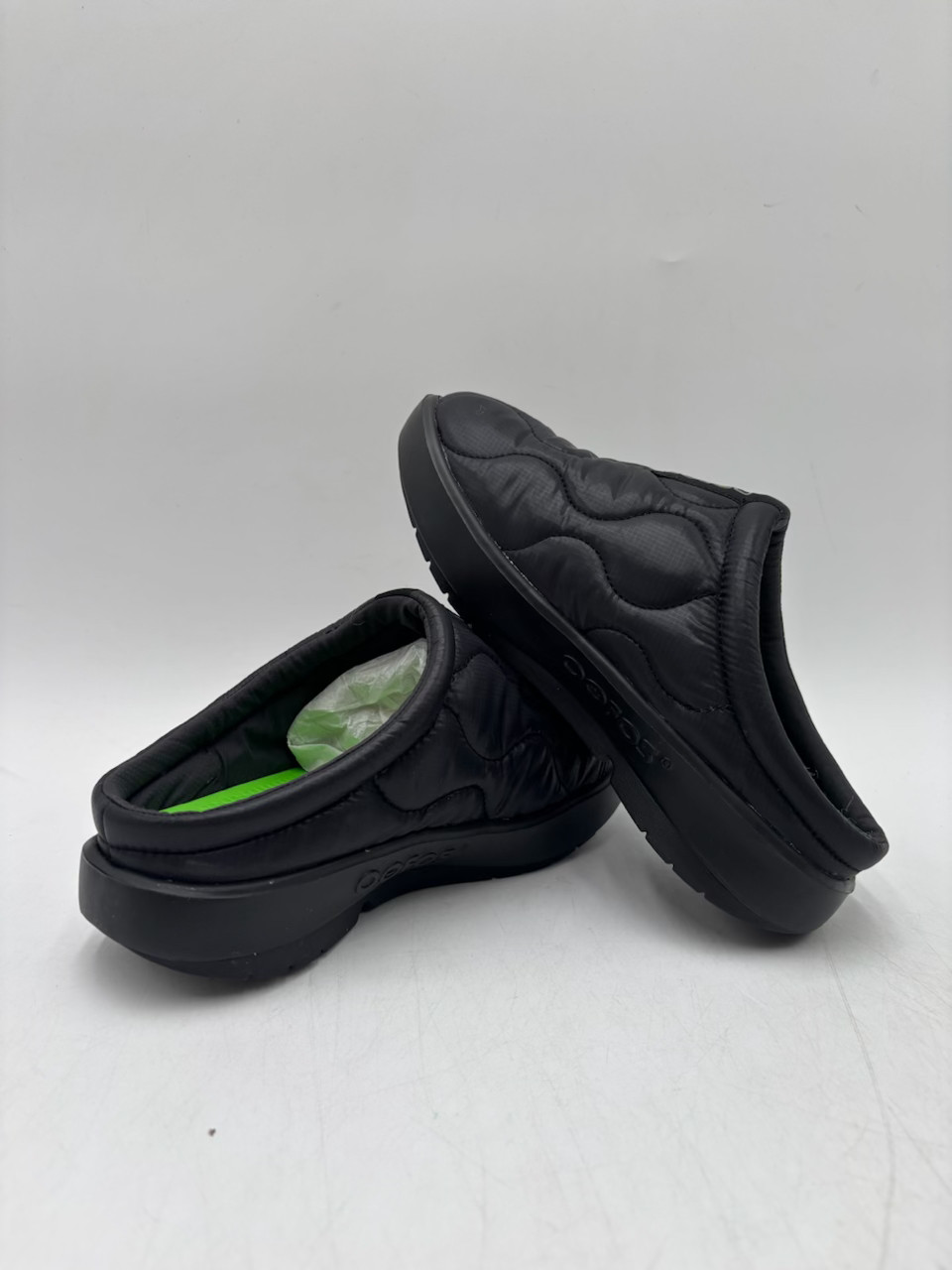 Oofos OOCOOZIE THERMO MULE Women’s NEW Recovery Shoe Black Multiple Sizes