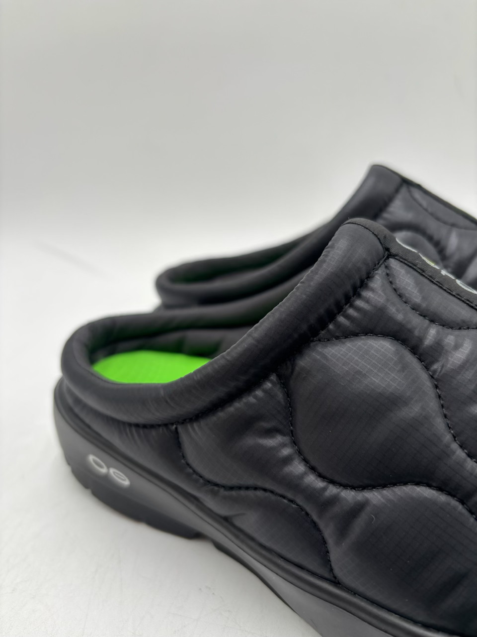 Oofos OOCOOZIE THERMO MULE Women’s NEW Recovery Shoe Black Multiple Sizes