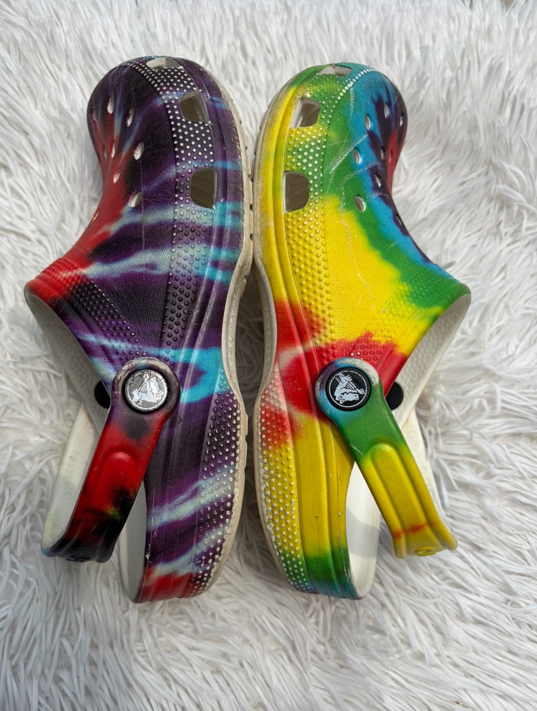 Crocs Classic Tie Dye Clogs Women’s Size 6 Slip On Closed Toe Sandals