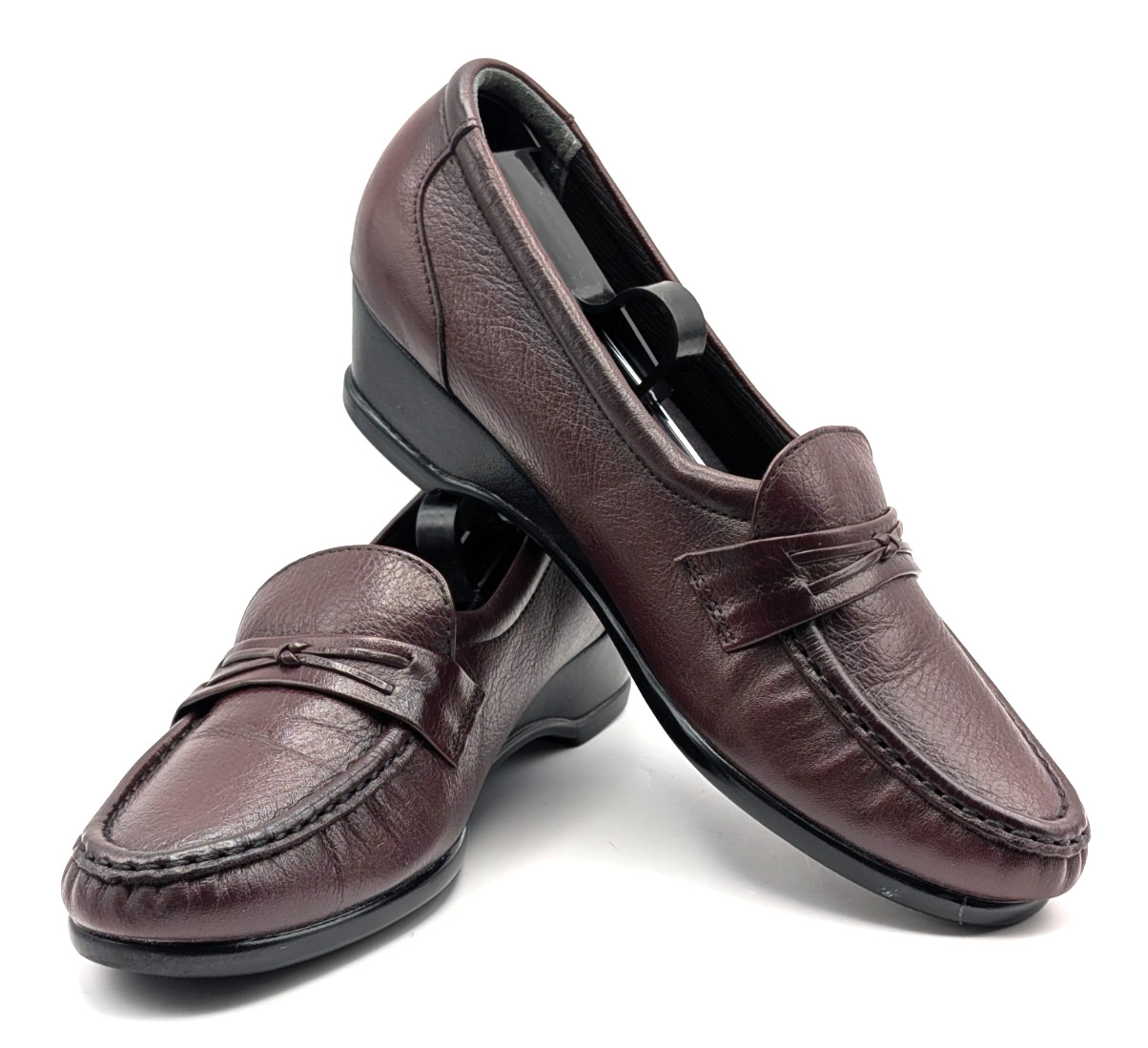 SAS Women’s Leather Loafer, Tripad Comfort, Burgundy, 1.5″ heel, Slip-on Size 6M