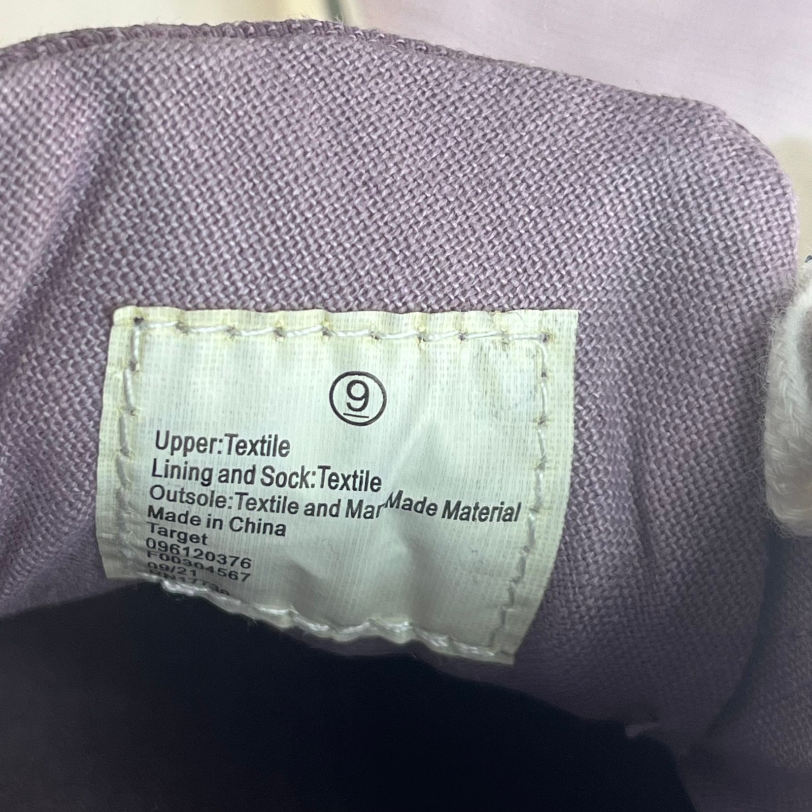 Universal Thread Womens Canvas Sneakers Purple Size 9 Casual Lace Up