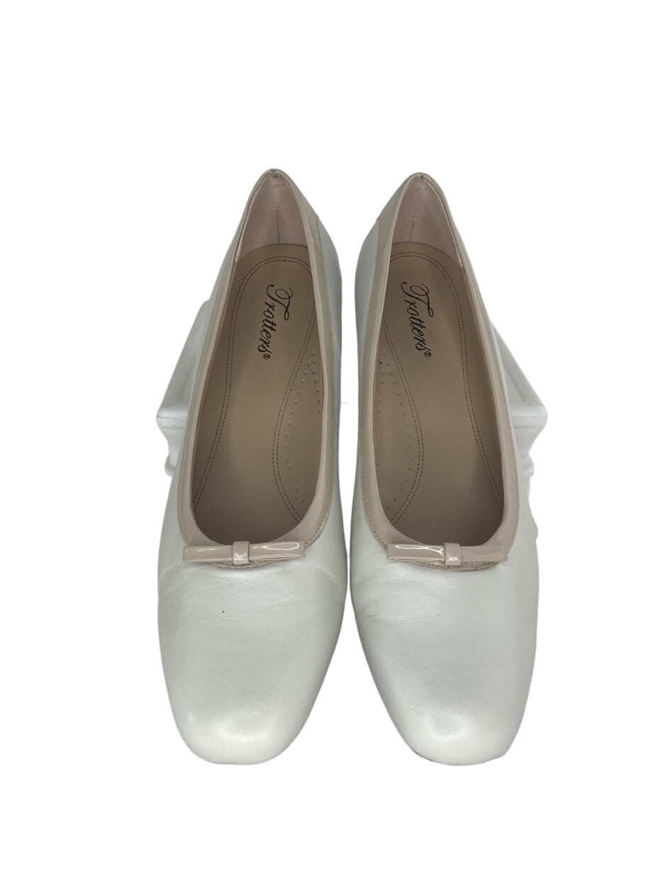 Trotters Woman’s Darcy Bone Taupe Leather Confort Slipon Size 9.5 Narrow