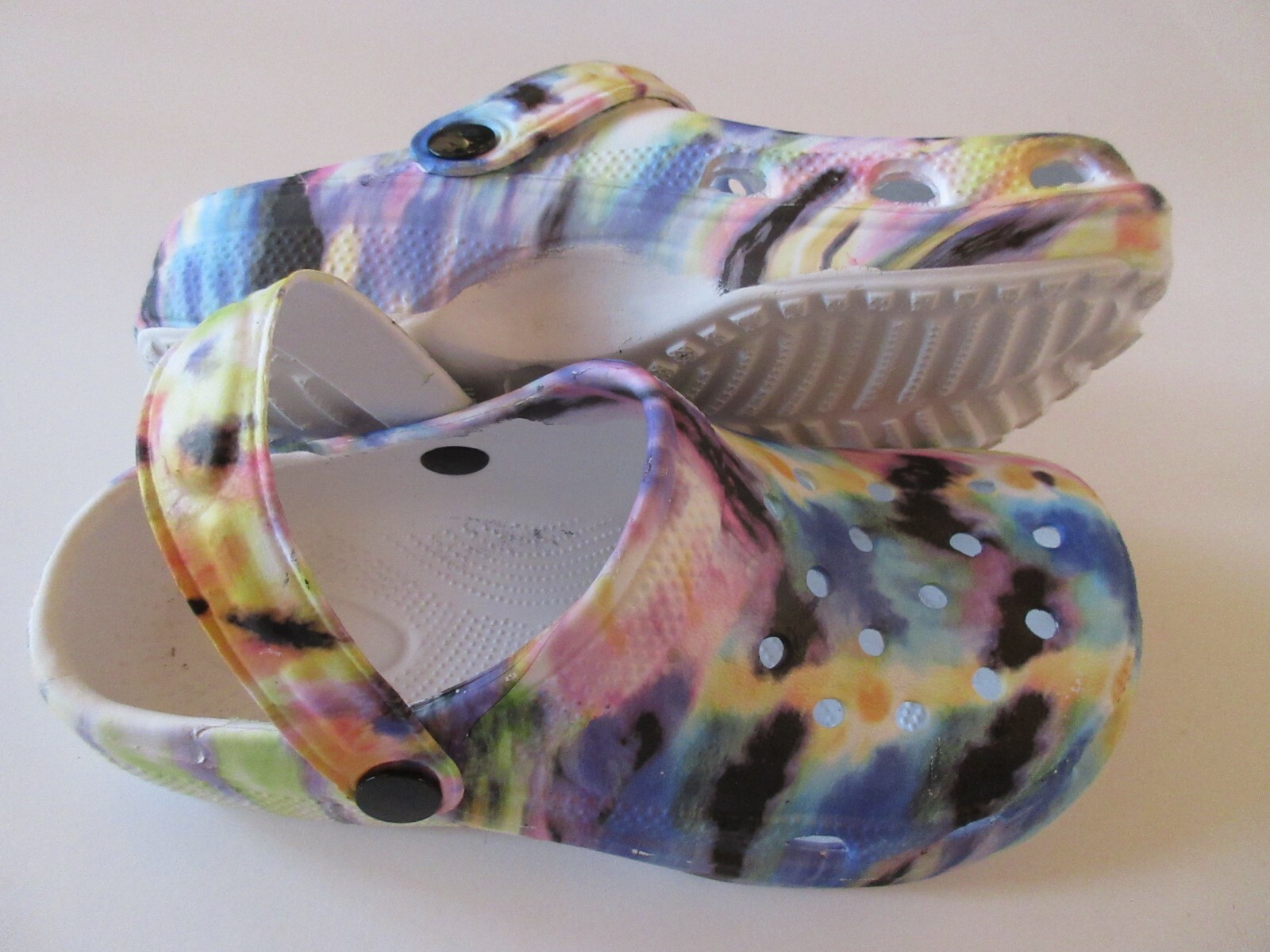 Casual Women’s Slip On Garden Clogs Sandal Multi Color Variety Of Sizes New