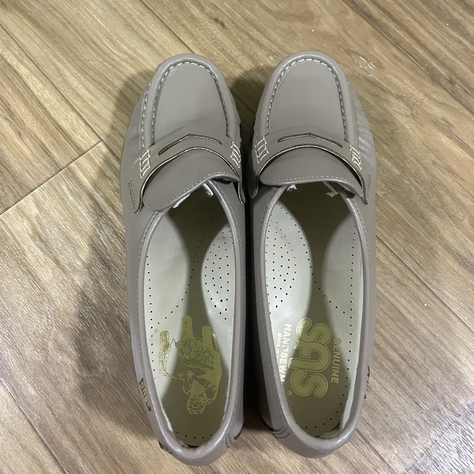 SAS Classic Moccasin Shoes Womens Size 9 M Mocha Leather Slip On Comfort Loafers