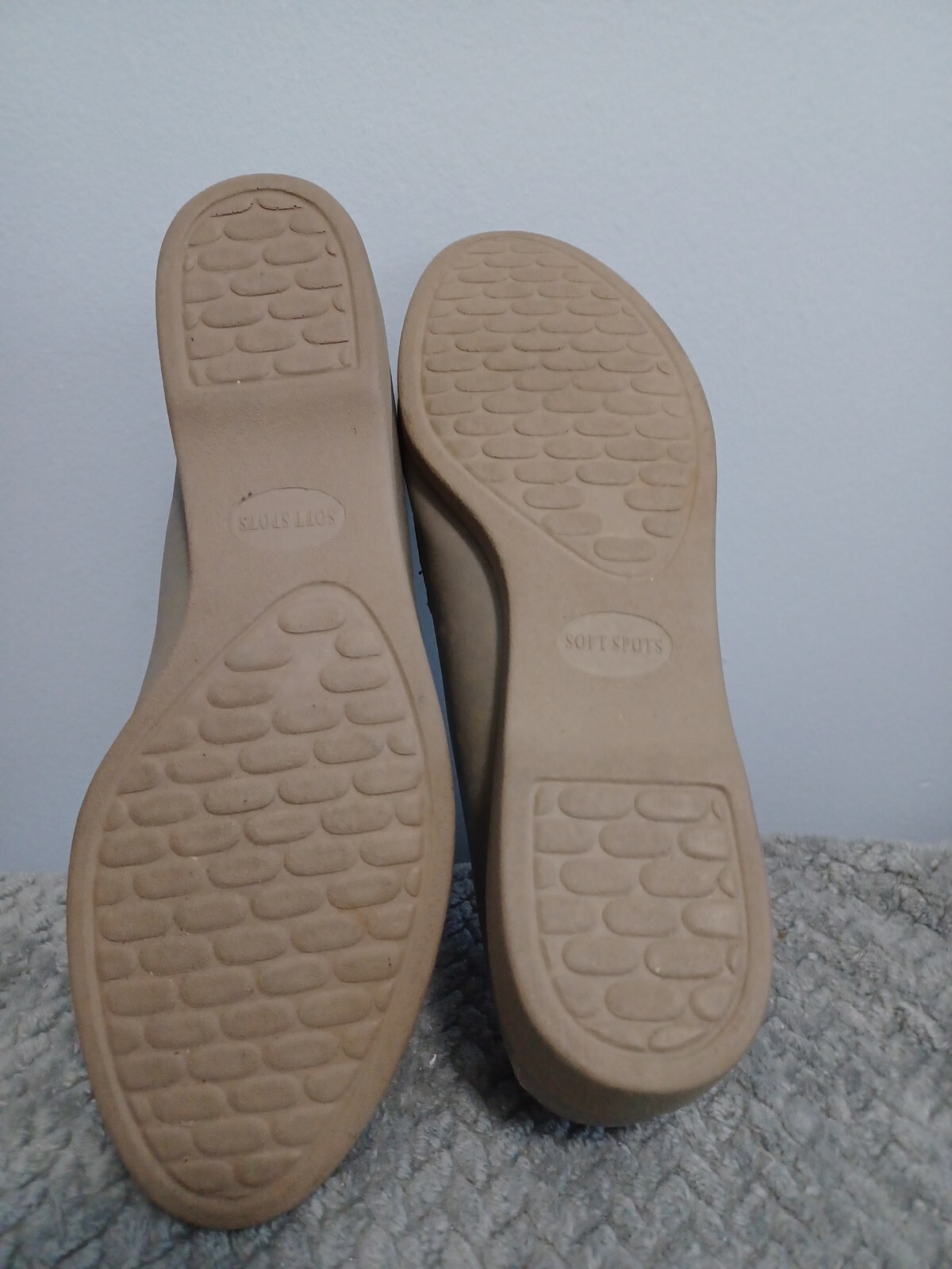 Women’s Softspots VENUS LITE Slip On Leather Comfort Shoes Taupe 10M New