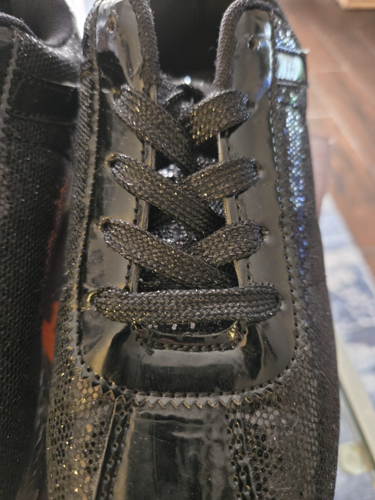 Forever Link Women’s Light Up LED Sneakers Black Glitter UFO Signal-22 Size 7