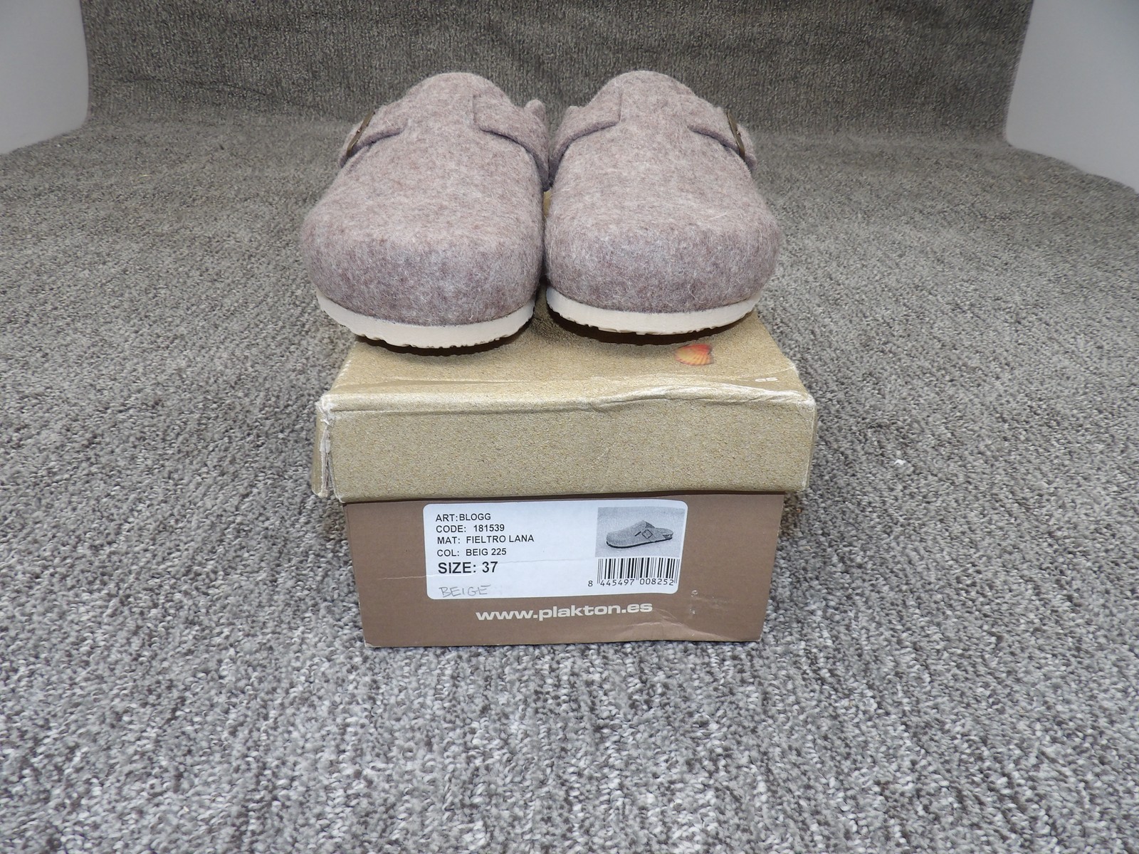 PLAKTON Women’s Beige Felt Wool Comfort Clogs Size 6 EU 37