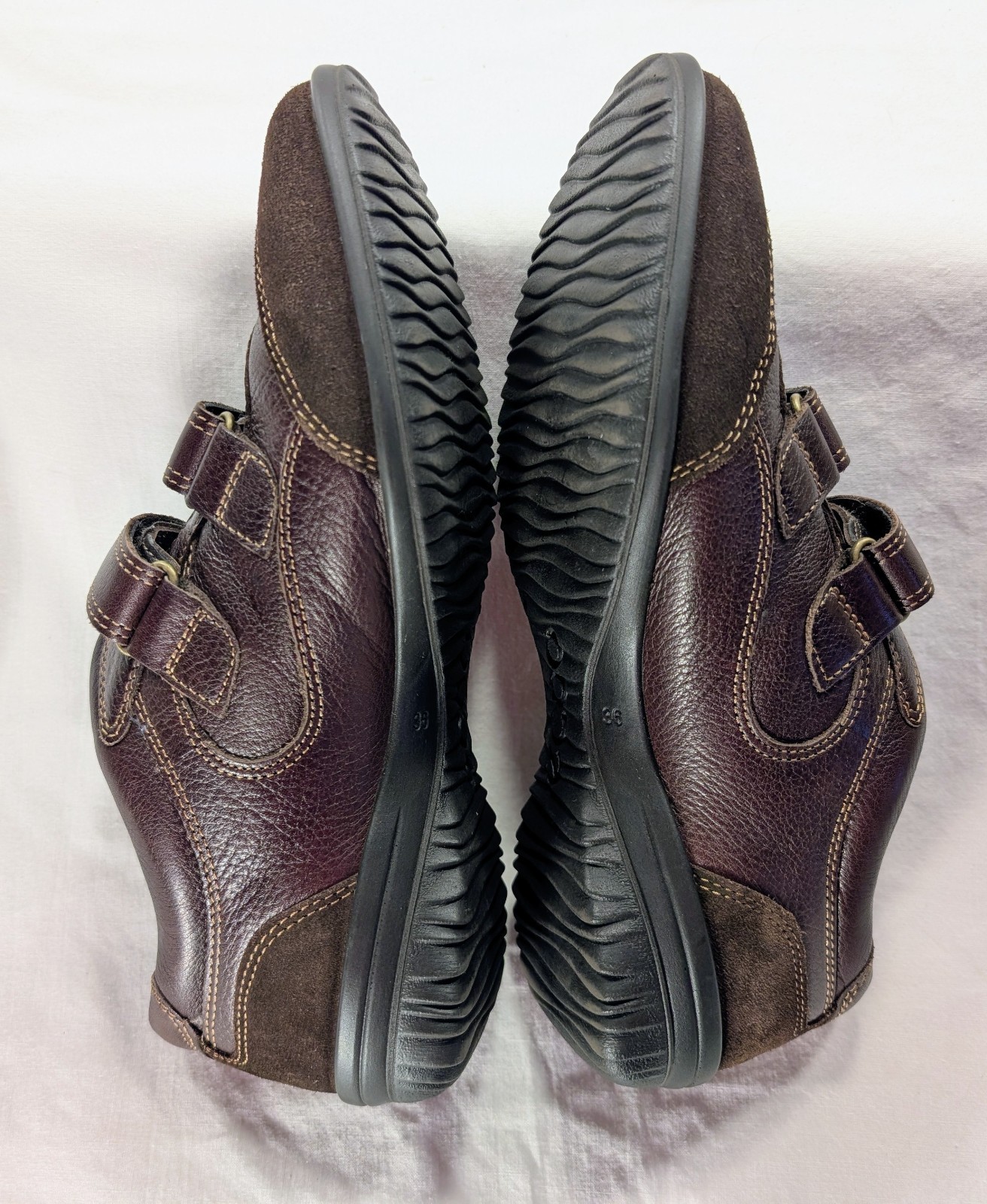 ECCO Brown LEATHER & SUEDE 2-Strap Sneaker WOMEN’S SHOES Comfort SIZE 36 / 5-5.5