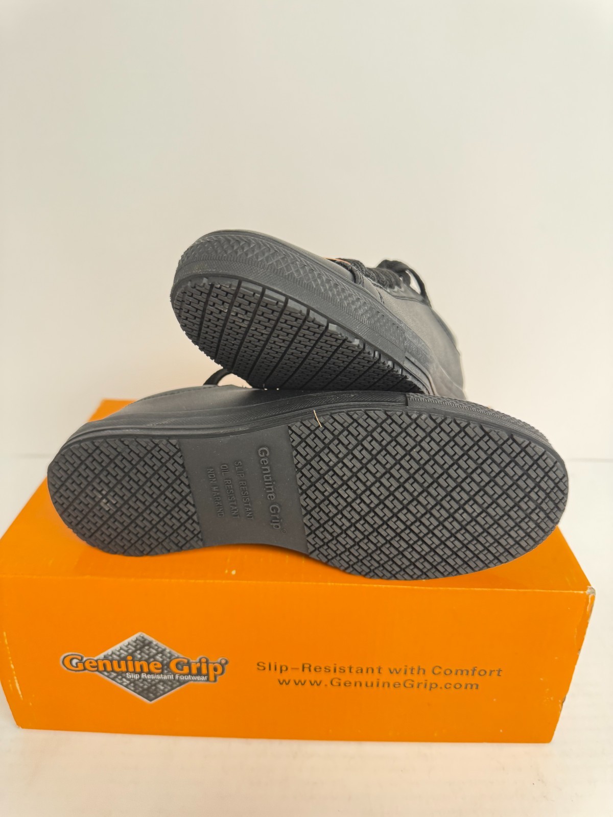 -5014 Genuine Grip Women S Slip-Resistant Retro Lace-up Work Shoes Black US 6