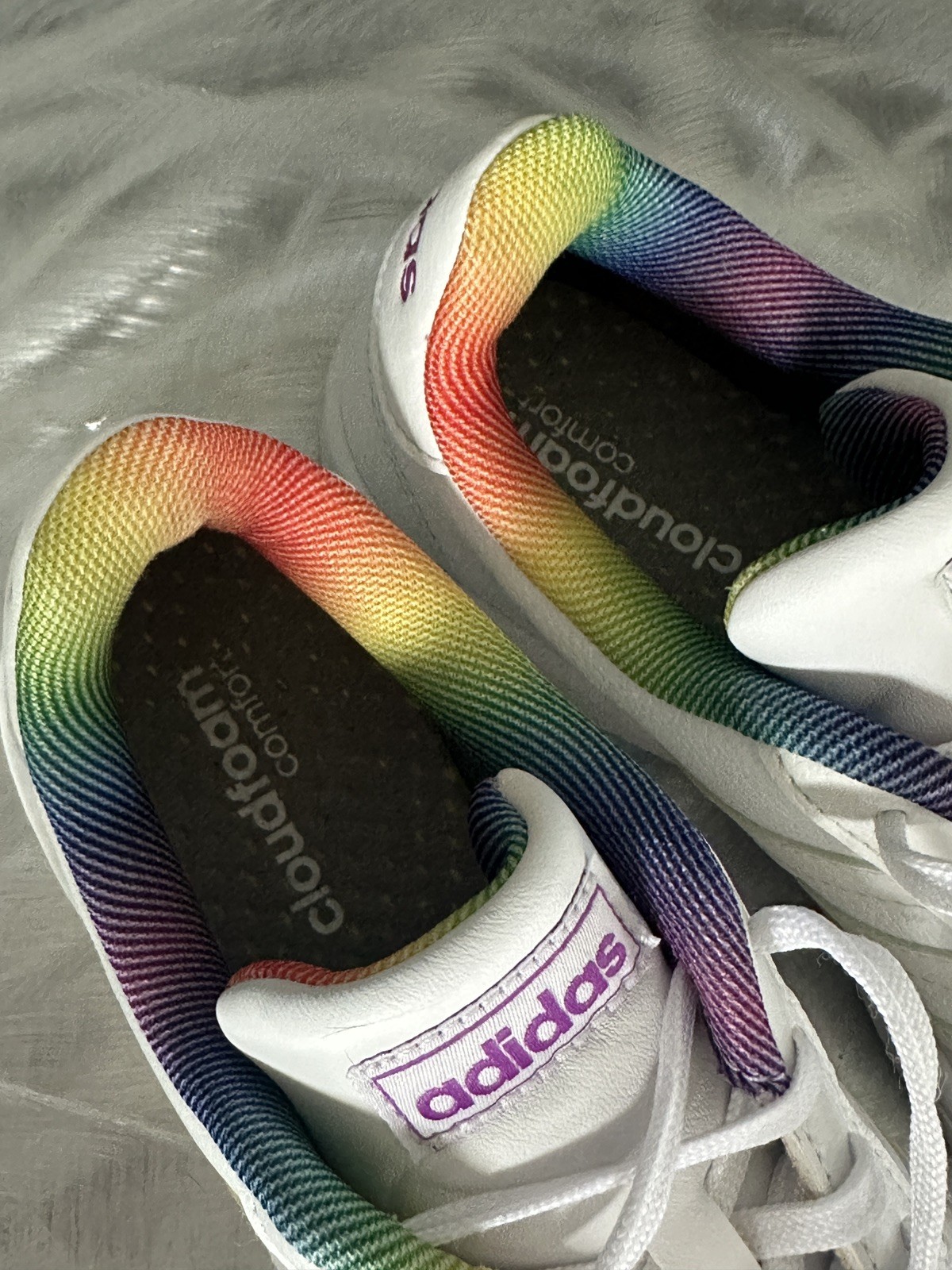 ADIDAS GRAND COURT PRIDE SNEAKERS 6.5 WOMENS WHITE RAINBOW WOMENS CLOUDFOAM