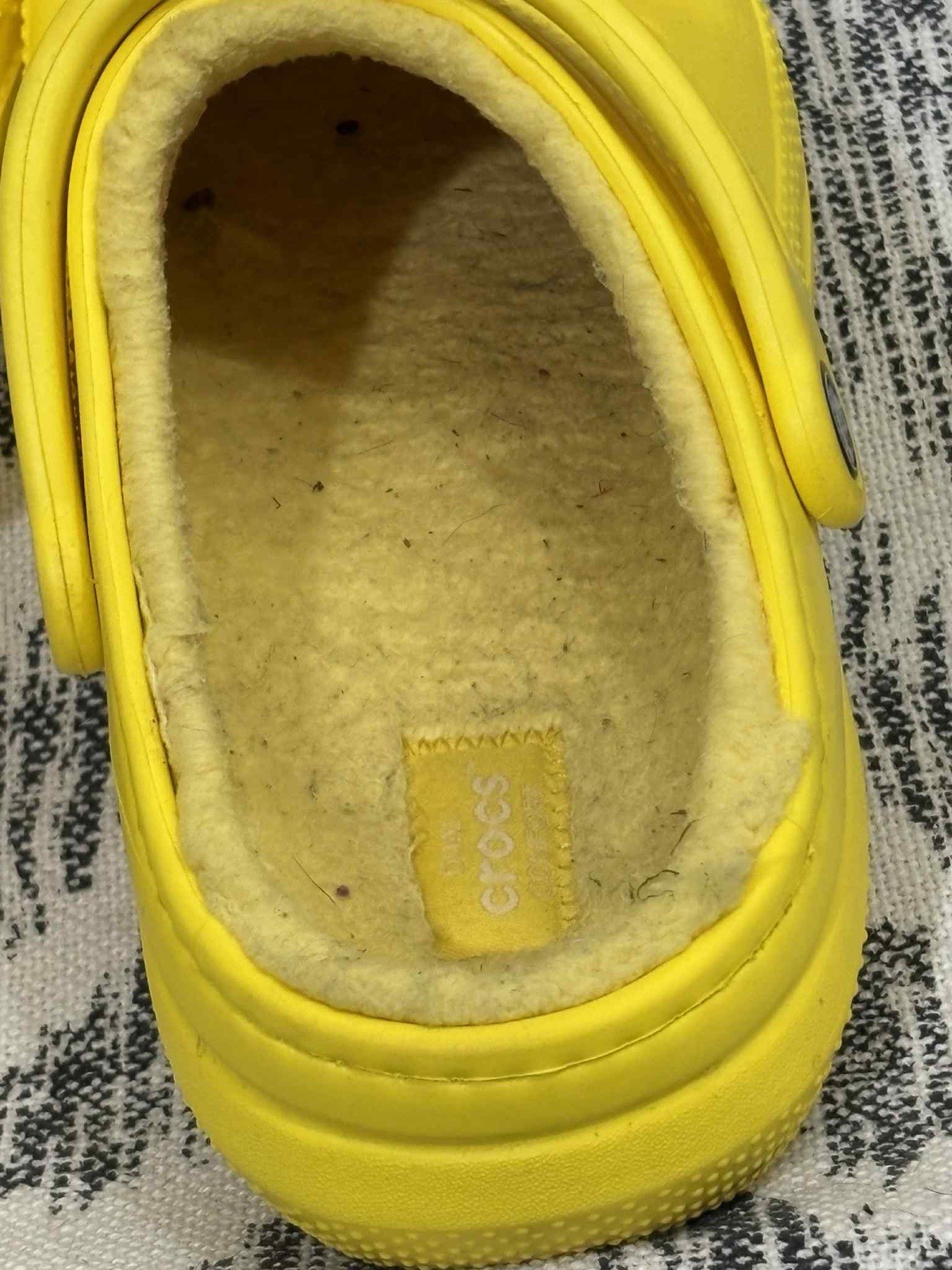 CROCS Sherpa Lined Slip On Shoes Adult Clogs Classic Yellow Women’s 9 Men’s 7