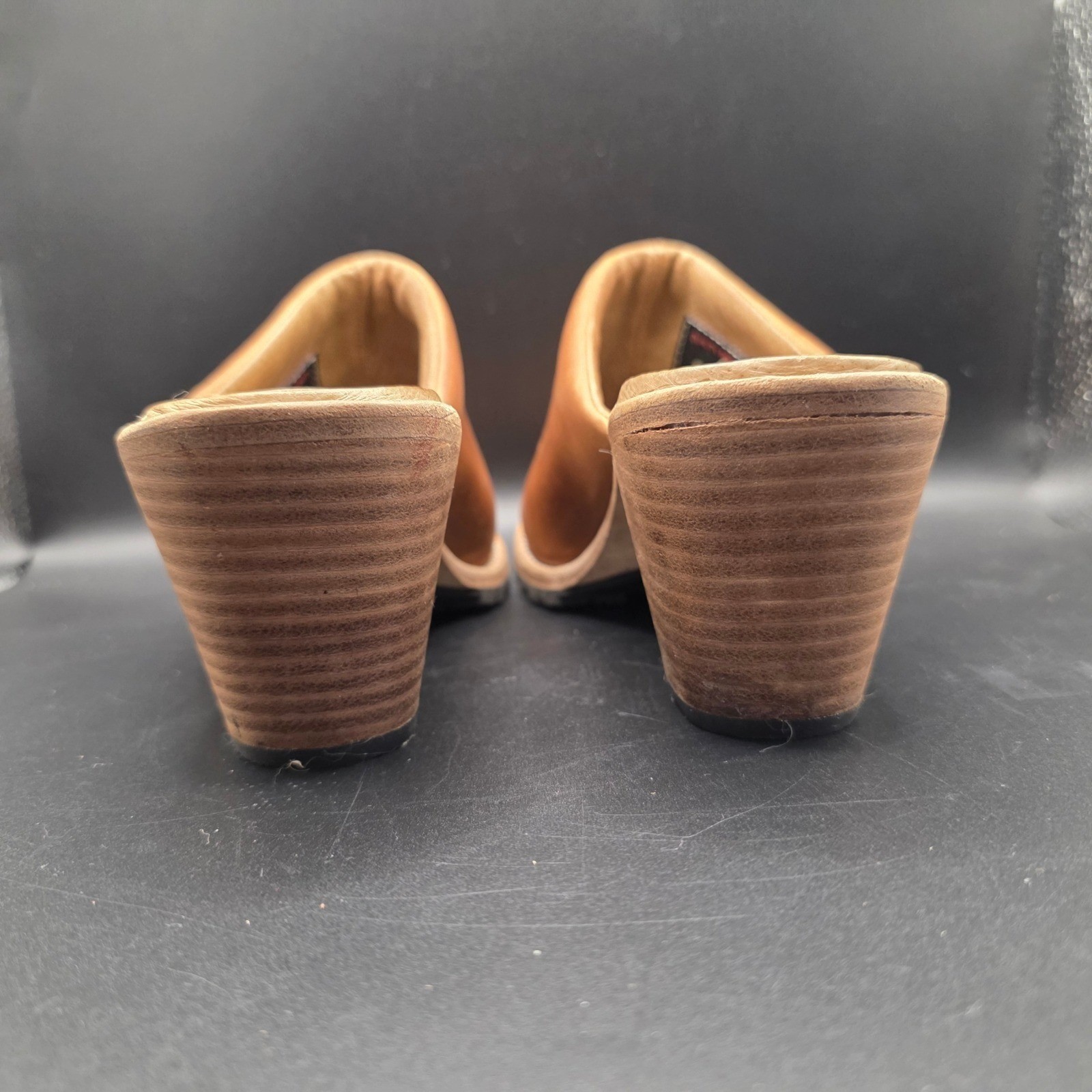 Woolrich Tan Leather Clog Mules Womens 6.5 M Lug Sole Stacked Heel Slip On Shoes