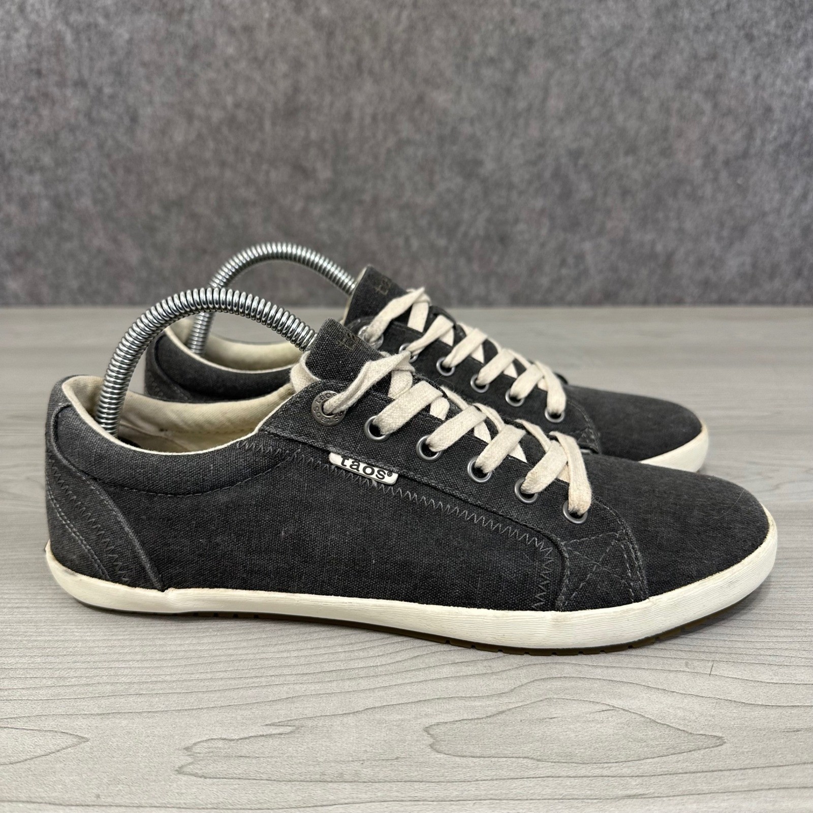 Taos Star Sneakers Womens 10 Charcoal Washed Canvas Lace Up Comfort Shoes