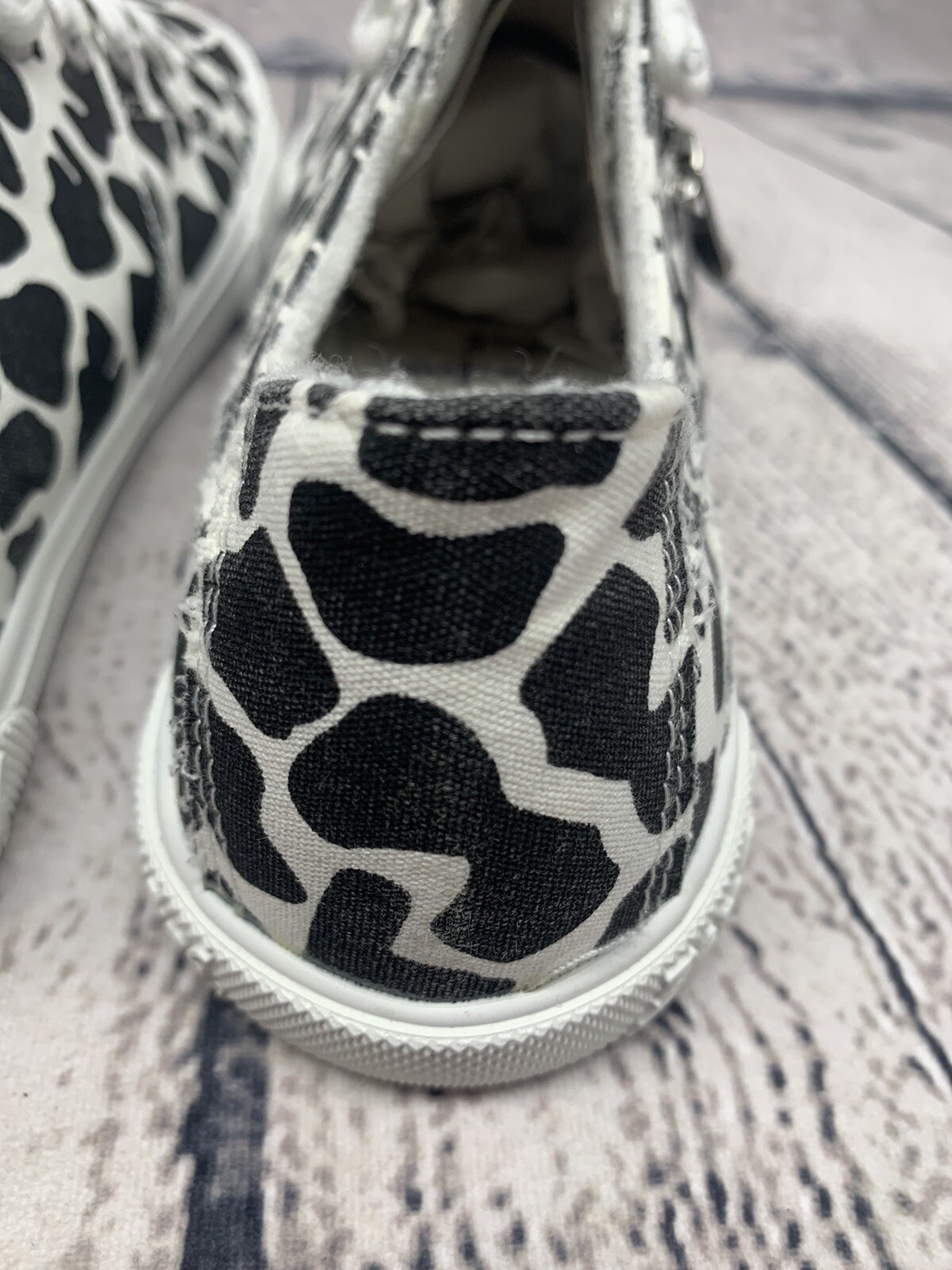 Blowfish Malibu Shoes Womens 8.5 Sneakers Lace Up Zip Cow Print Canvas Comfort