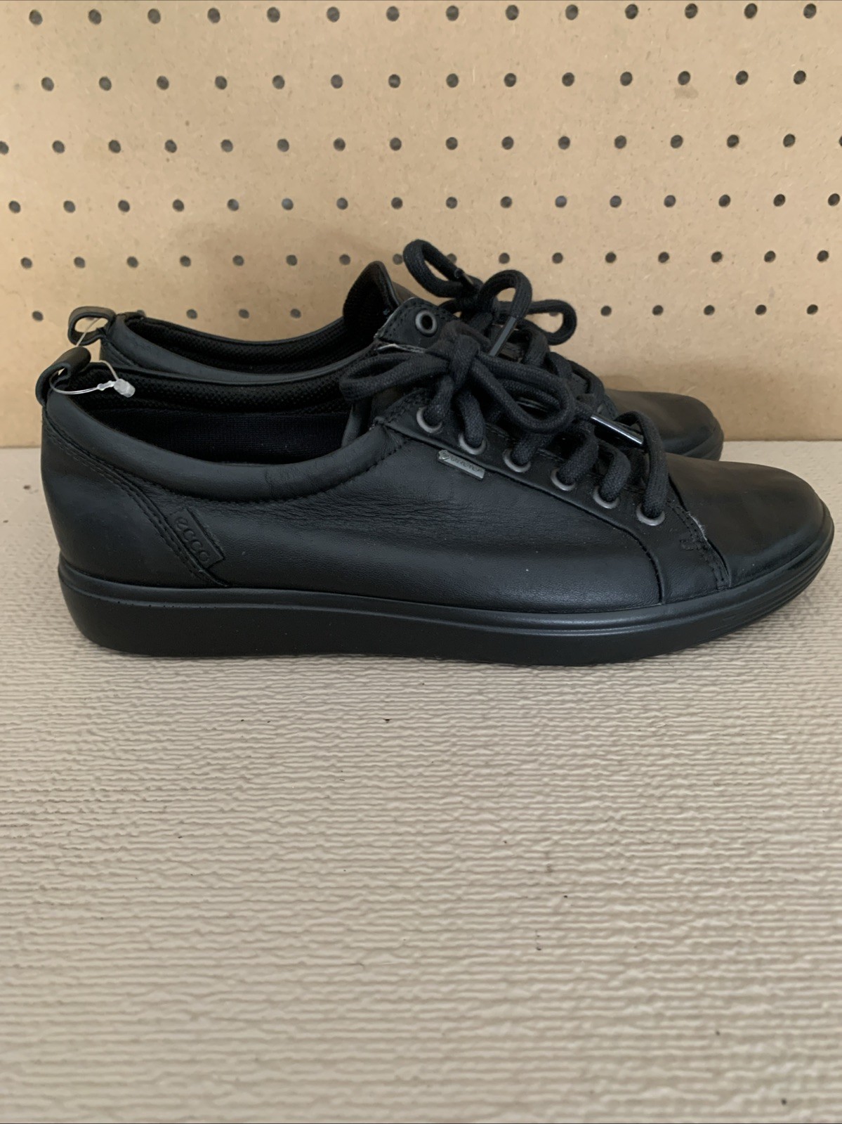 ECCO Soft 7 Gore-Tex Black Leather Sneakers Women’s 39 US 8 Casual Shoes
