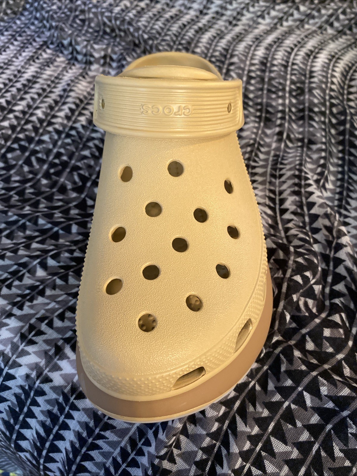 Crocs Mega Crush Matte Clogs Wheat EC Size M5 W7