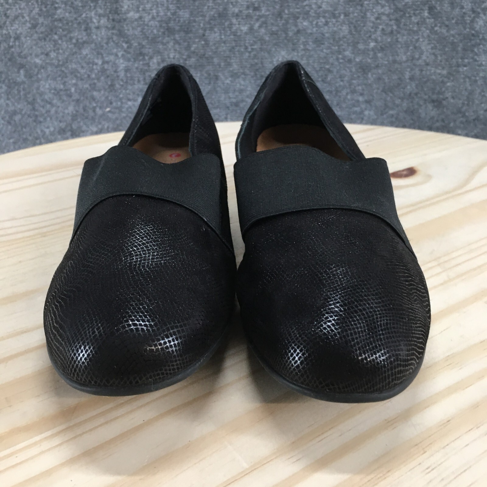Unstructured by Clarks Shoes Womens 8.5 M Slip On Black Almond Toe Casual