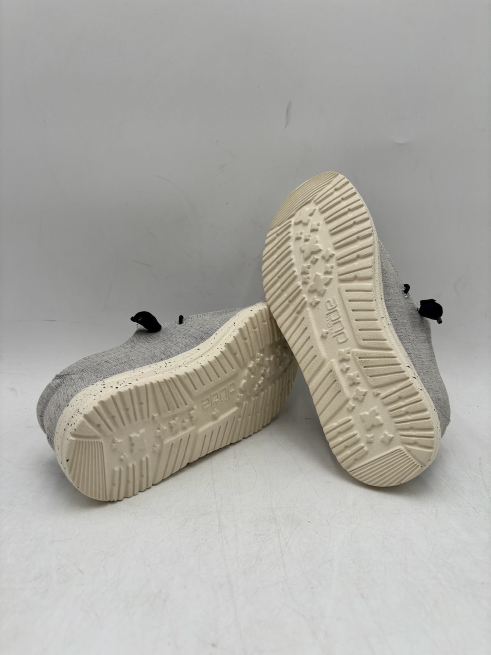 Hey Dude WENDY CHAMBRAY Women’s NEW Slip-On Shoe White/Blue Multiple Sizes