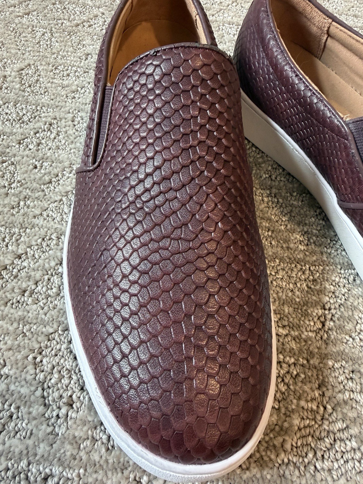 Vionic Women’s Burgundy Snake Skin Slip-On Comfort Shoes 8 M White Sole NWD