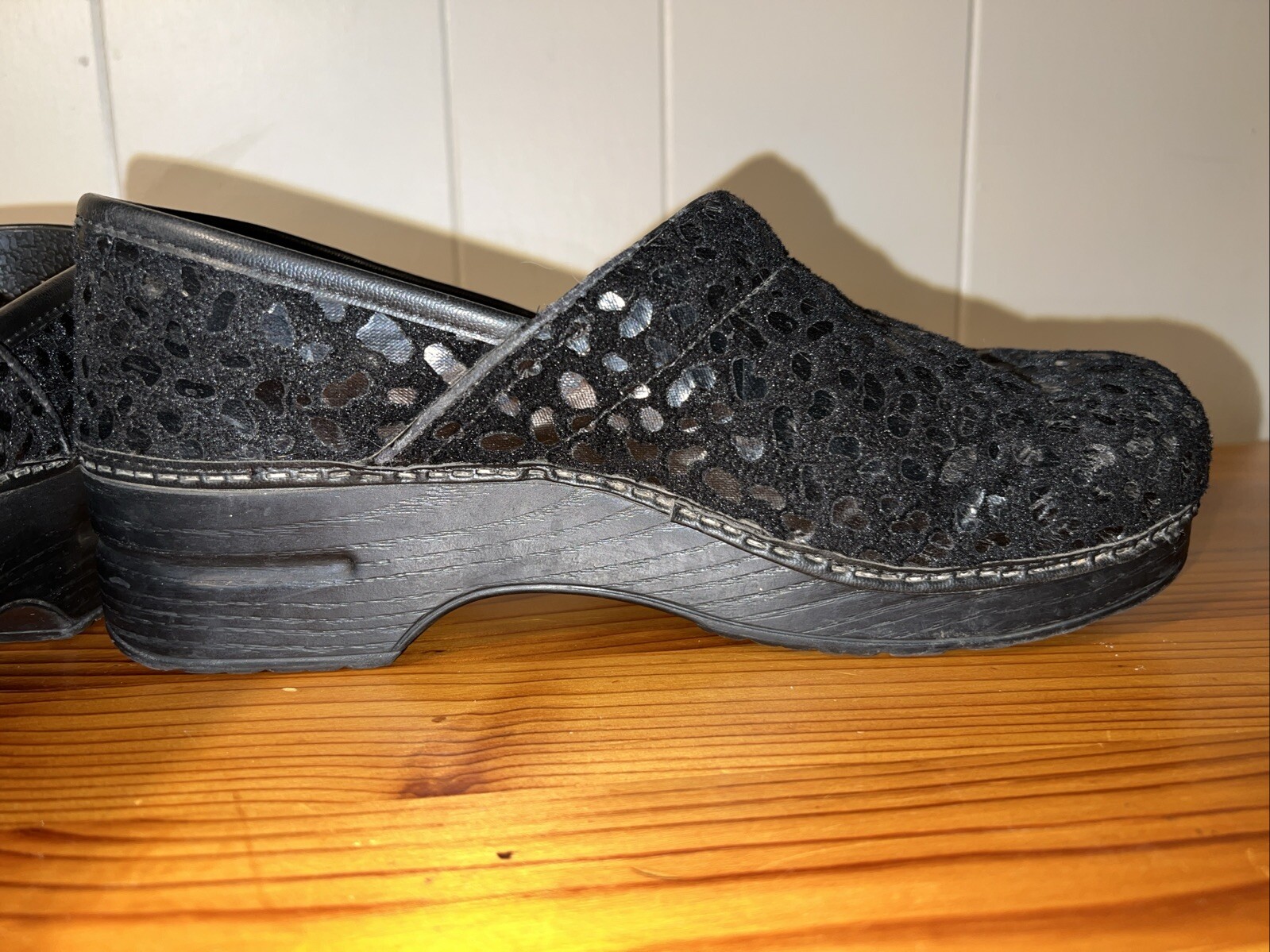 Dansko Sz 42 Leopard Cheetah Spotted Black Textile Upper Slip On Clog