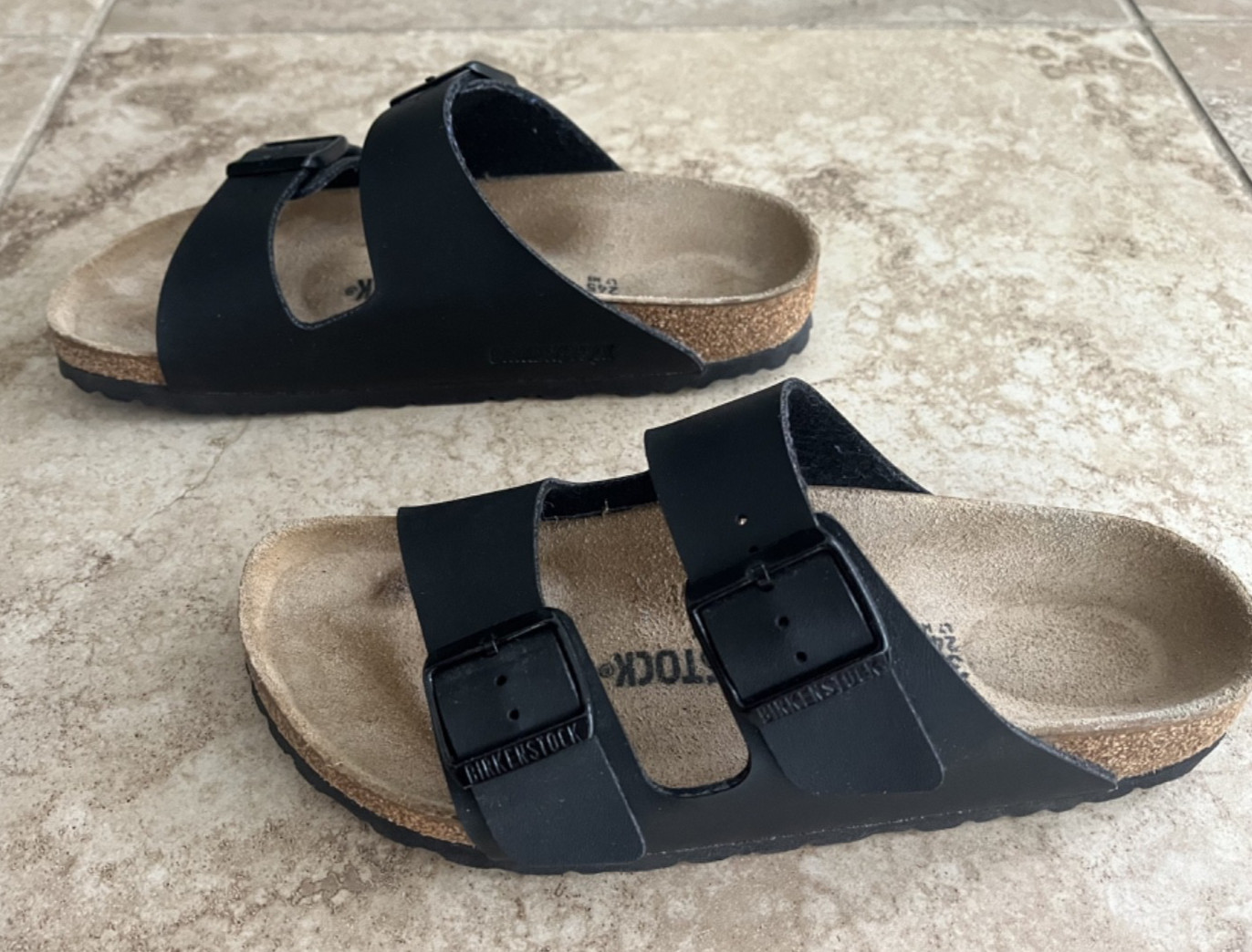 Birkenstock Arizona Soft Footbed Black Leather Sandals Size 38 Women 7 Men 5